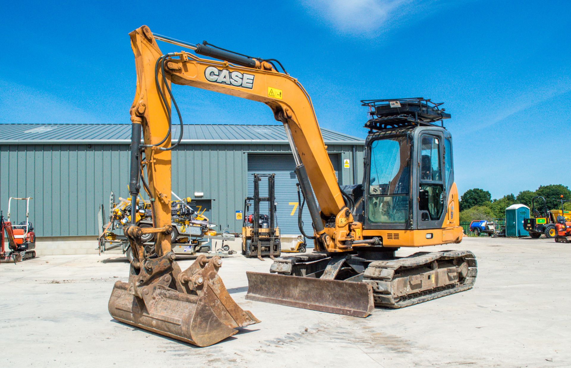 Case CX80C 9 tonne rubber pads reduced tail swing excavator Year: 2015 S/N: 1352 Recorded hours: