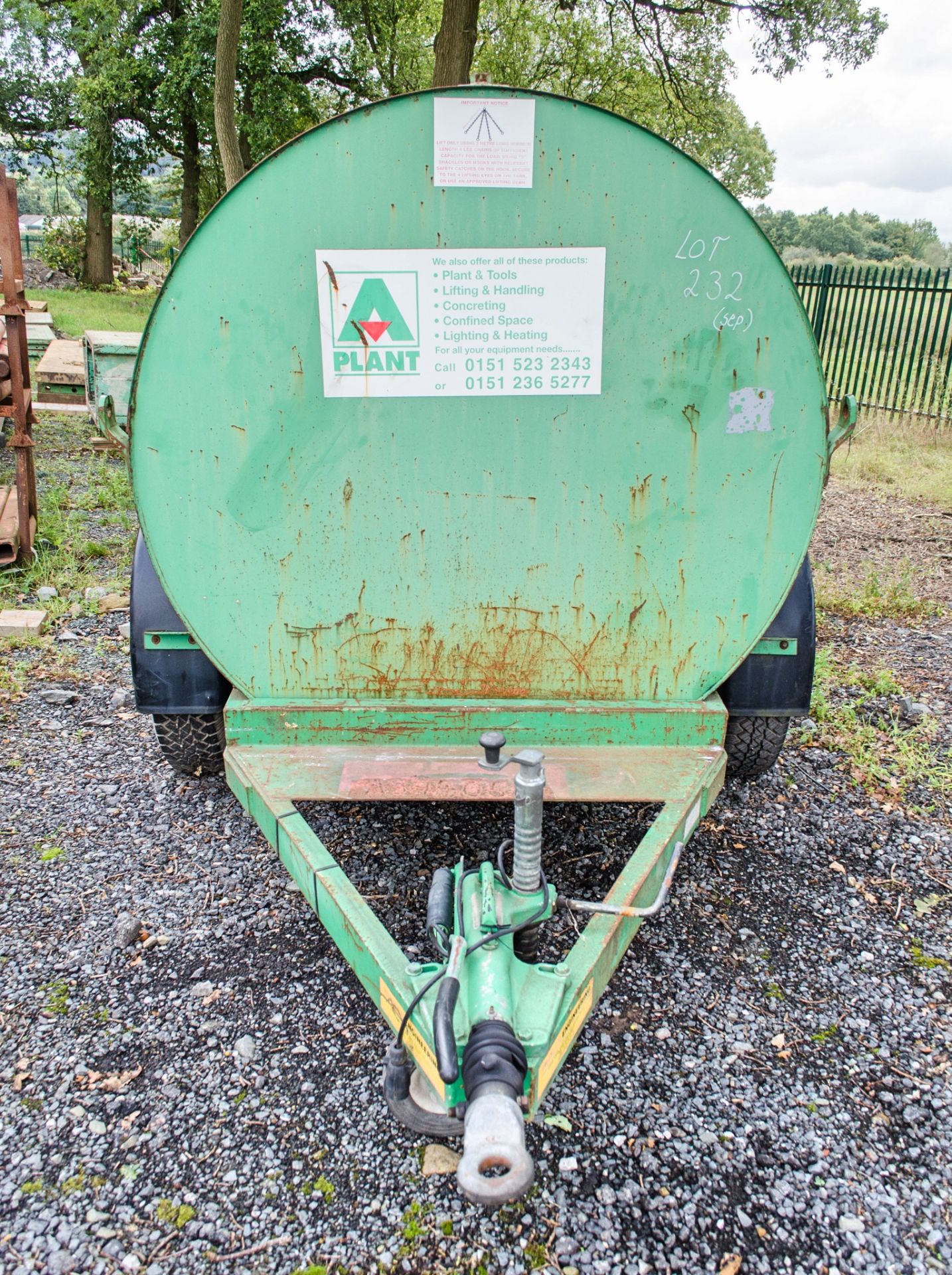 Trailer Engineering 2140 litre fast tow bunded fuel bowser c/w manual pump, delivery hose and nozzle - Image 3 of 5