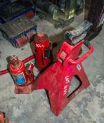 2 - hydraulic bottle jacks and 6 tonne axle stand ** Axle stand bent **