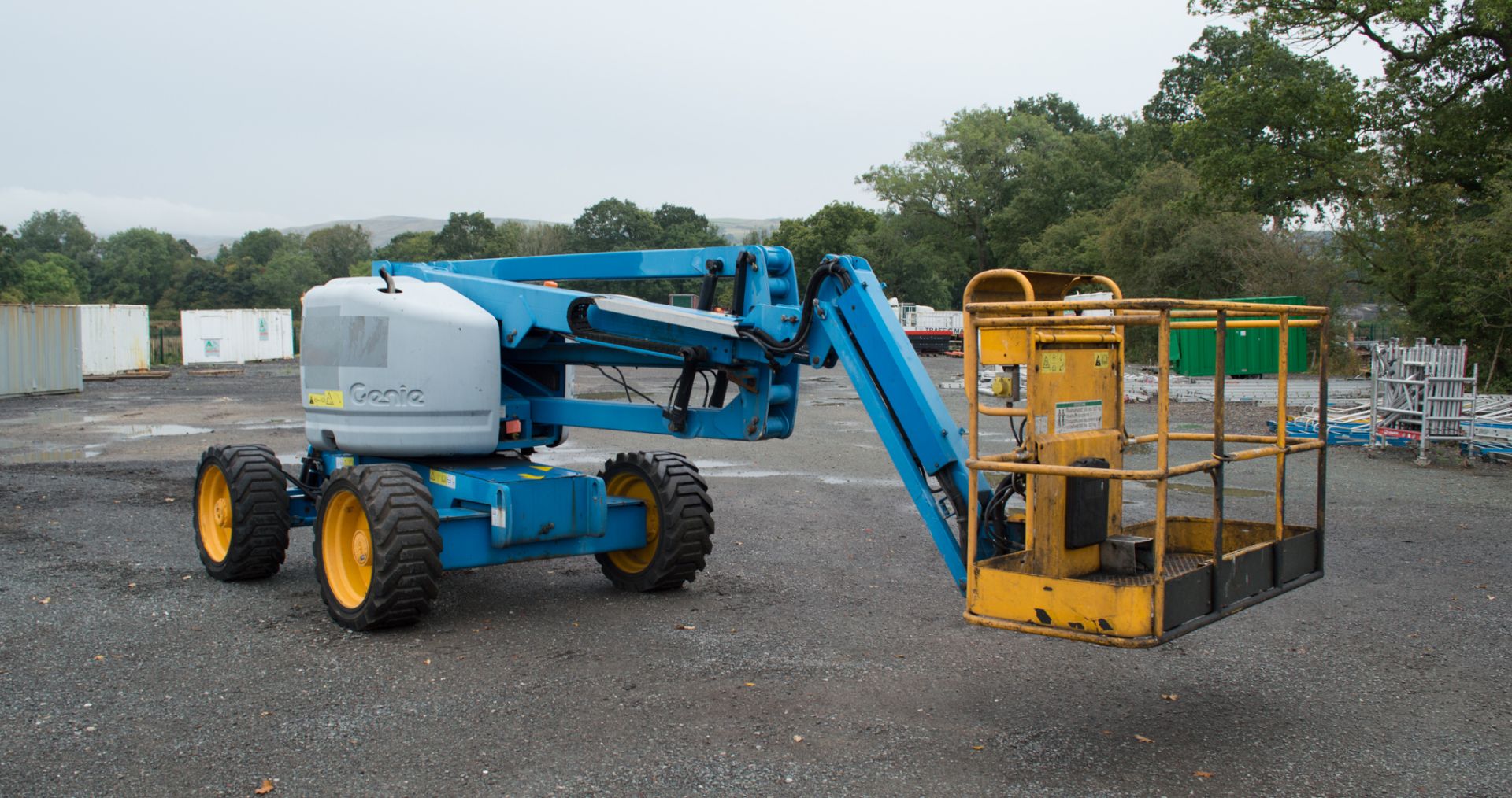 Genie Z-45/25 45 foot diesel driven 4WD articulated boom lift Year: 2011 S/N: 11B-1672 Recorded - Image 4 of 15