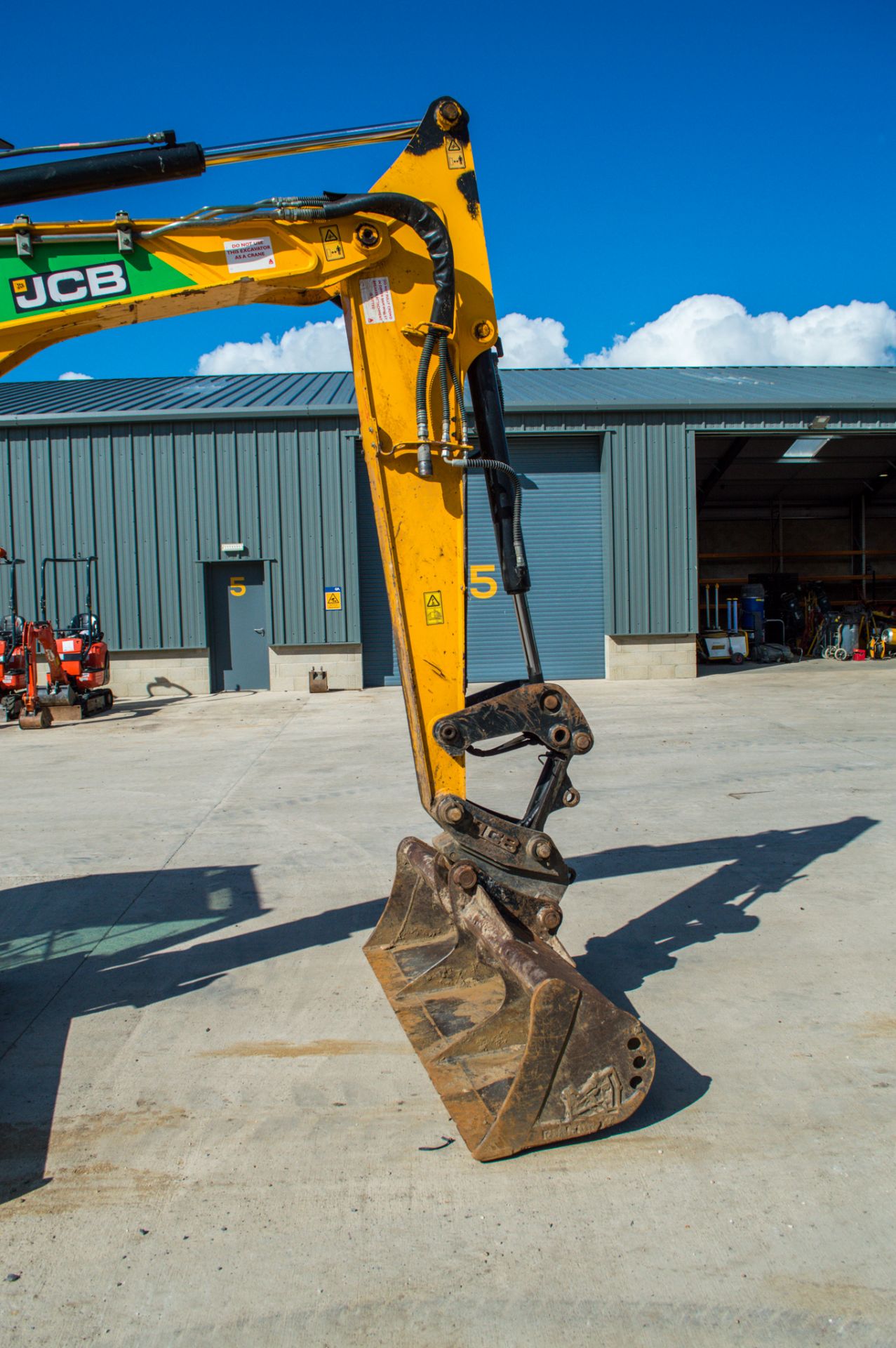 JCB 65R-1 6.5 tonne rubber tracked midi excavator Year: 2015 S/N: 1914004 Recorded Hours: 2859 - Image 11 of 20