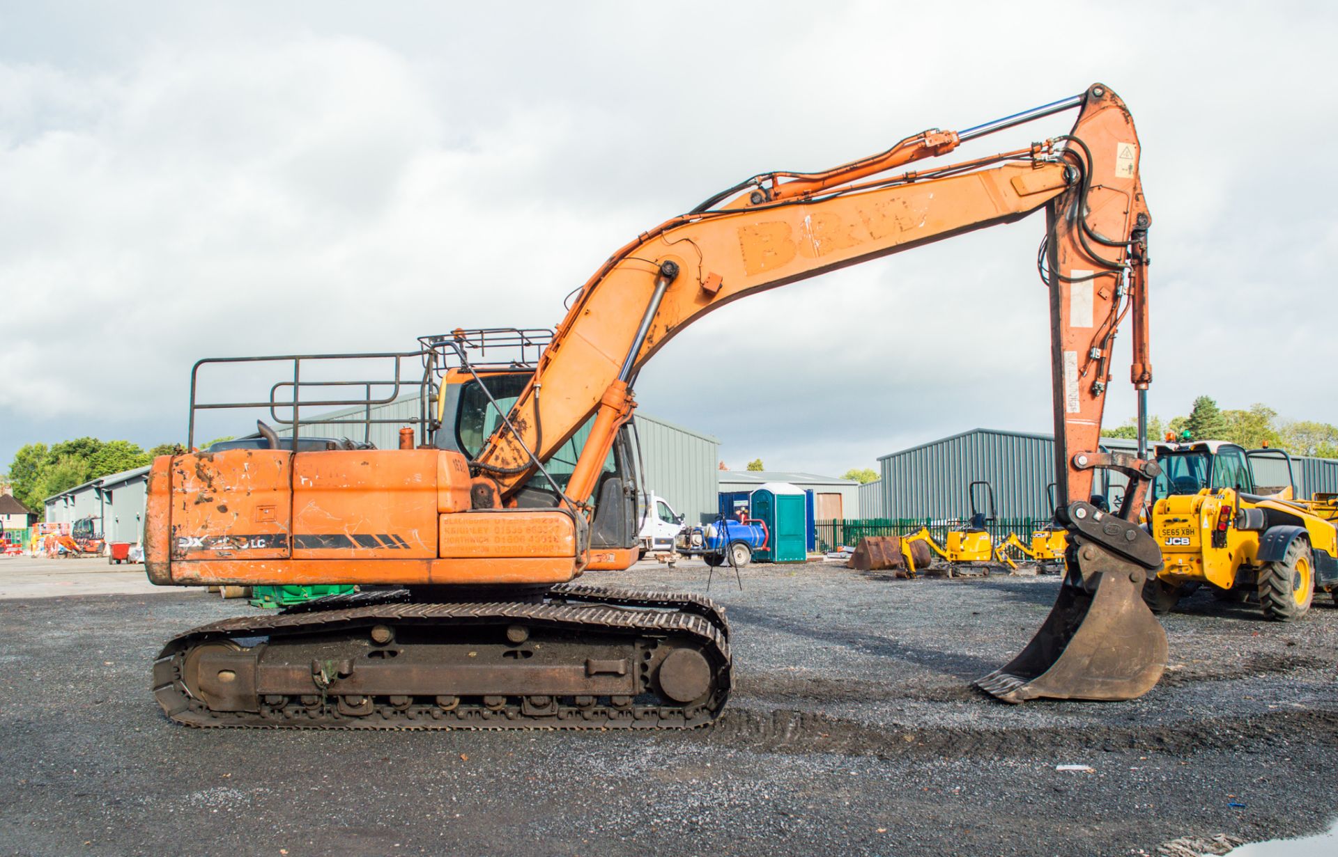 Doosan DX225 LC 25 tonne steel tracked excavator  Year: 2012 S/N: 005112 Recorded Hours: 10481 - Image 11 of 20