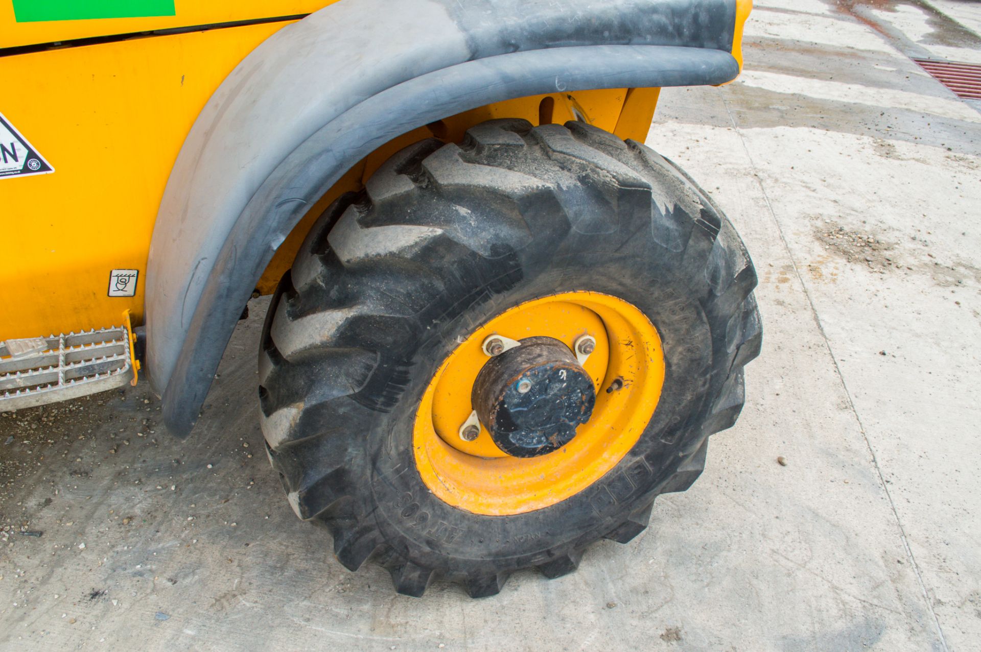 JCB 524-50 5 metre telescopic handler Year: 2012 S/N: 1419428 Recorded Hours: 3294 ** Reverse will - Image 9 of 19