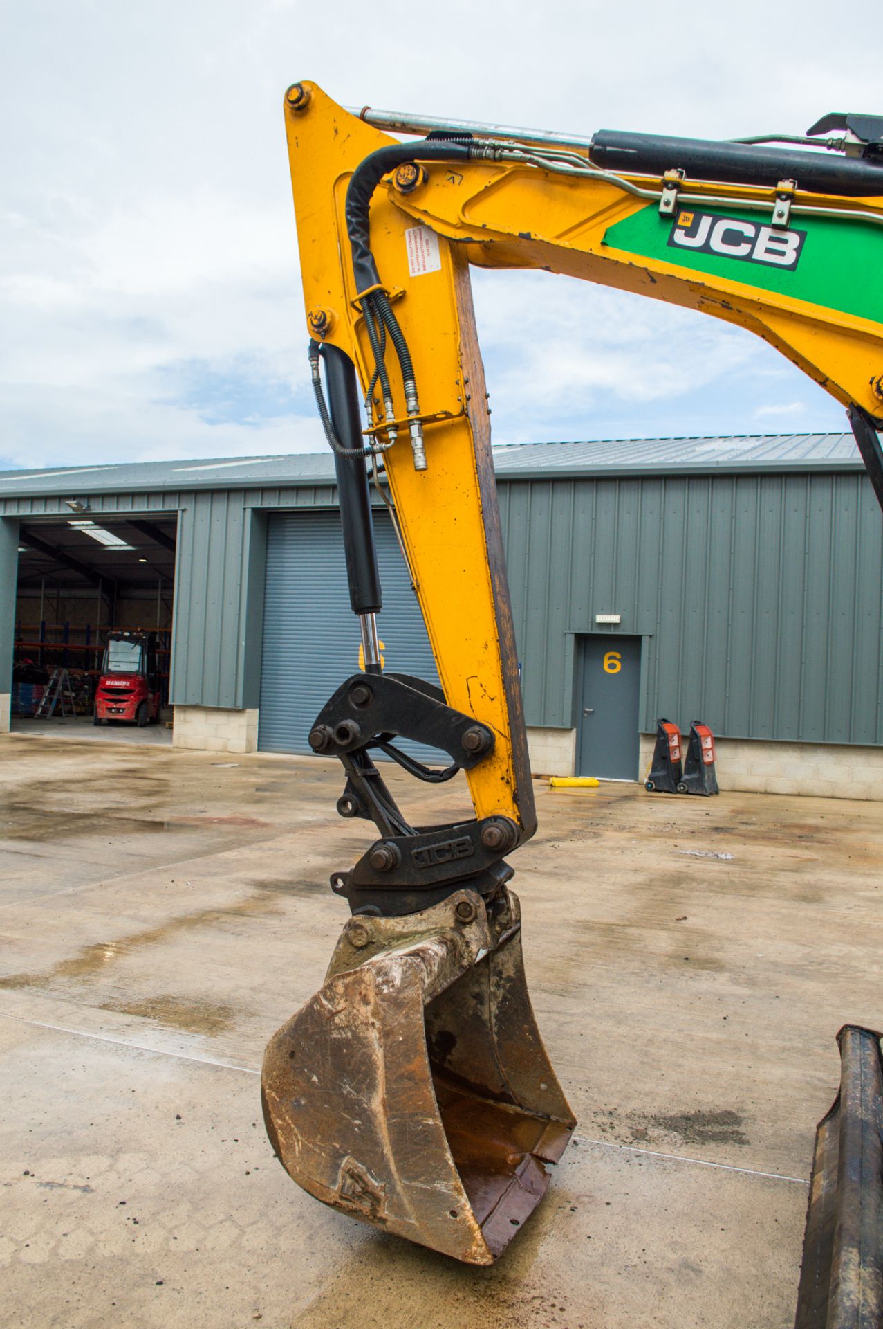 JCB 65R-1 6.5 tonne rubber tracked midi excavator Year: 2015 S/N: 914111 Recorded Hours: 478 - Image 12 of 20