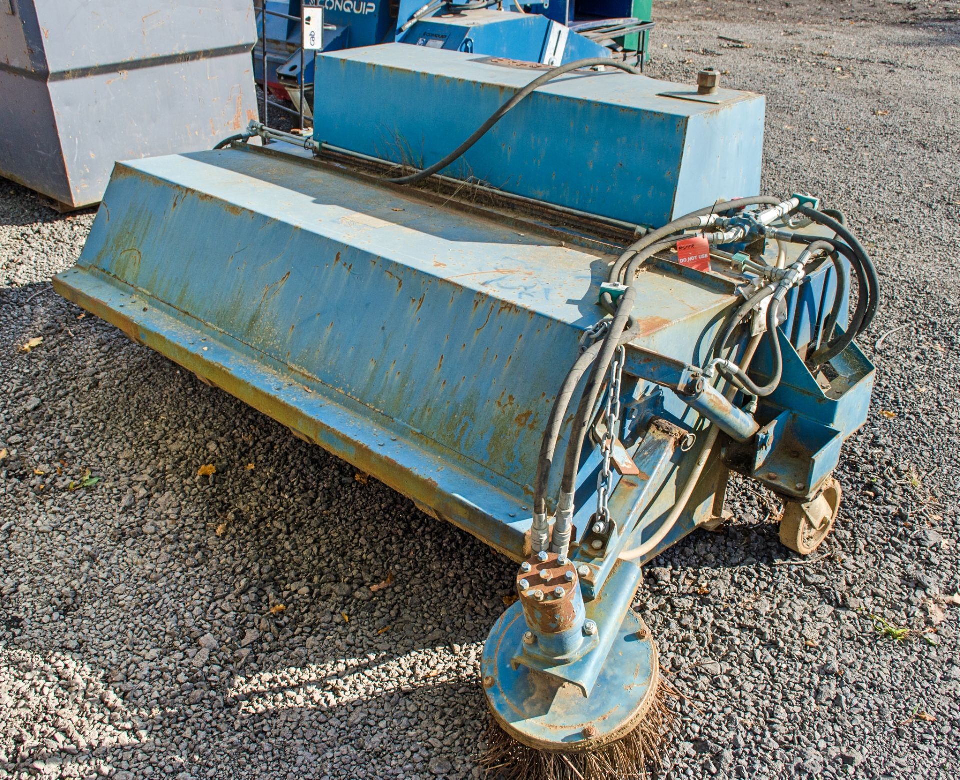 Hydraulic sweeper attachment to suit telescopic handler A728943 - Image 2 of 3
