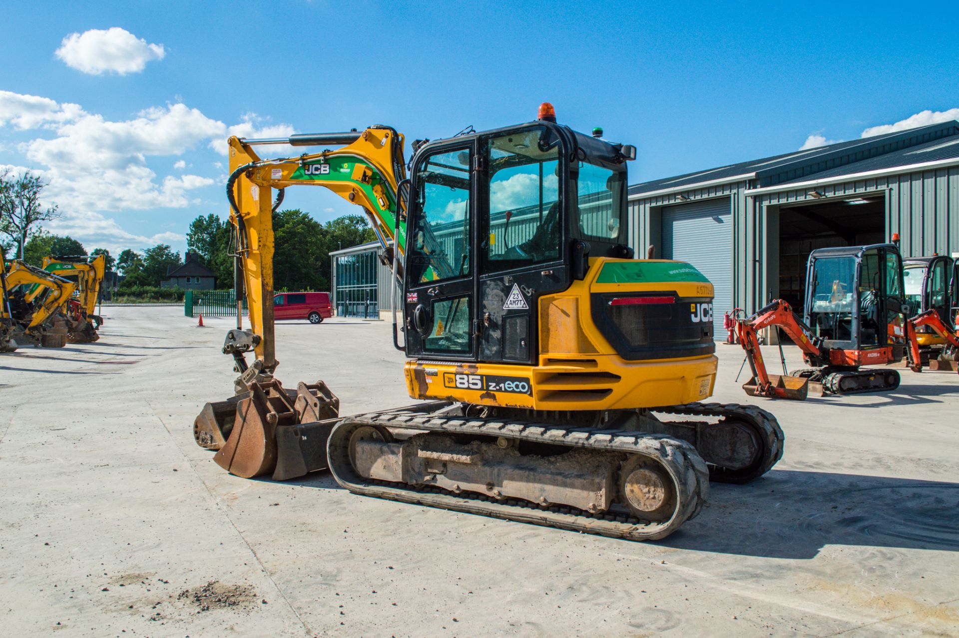 JCB 85z-1 8.5 tonne rubber tracked midi excavator Year: 2015 S/N: 2249119 Recorded Hours: 4595 - Image 4 of 22