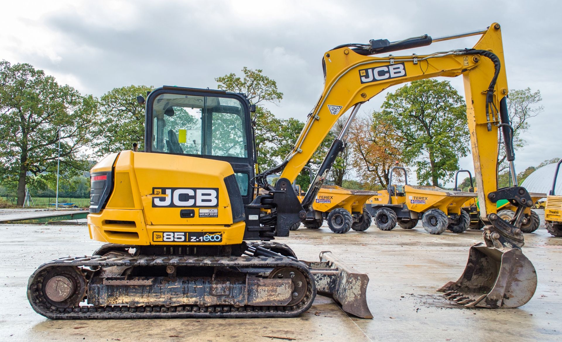 JCB 85Z-1 Eco 8.5 tonne rubber tracked excavator Year: 2016 S/N: 2249351 Recorded Hours: 3765 blade, - Image 8 of 22