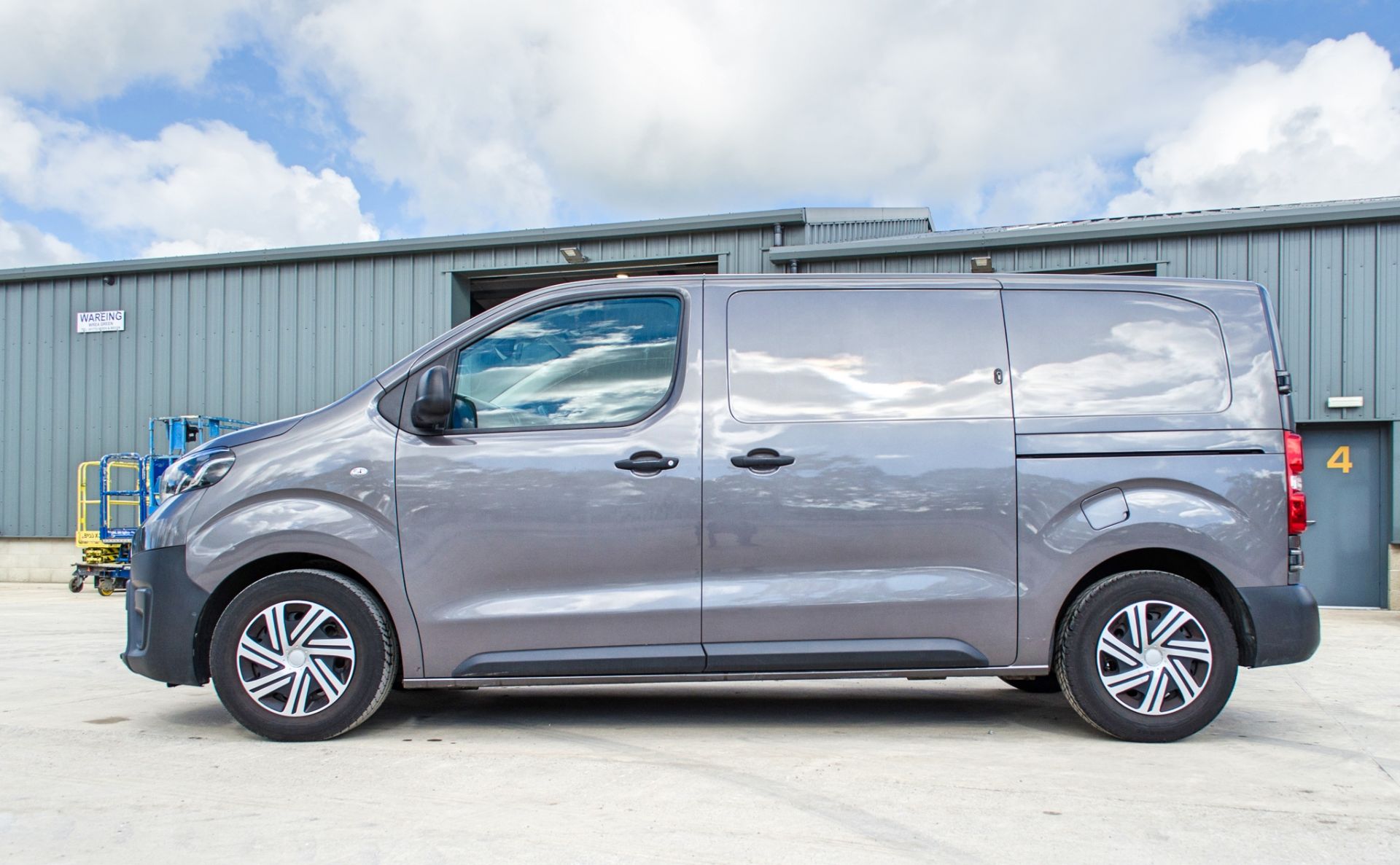 Toyota Proace Icon 1560cc diesel panel van Registration Number:RE68 WWN Date of Registration: 04/ - Image 7 of 26