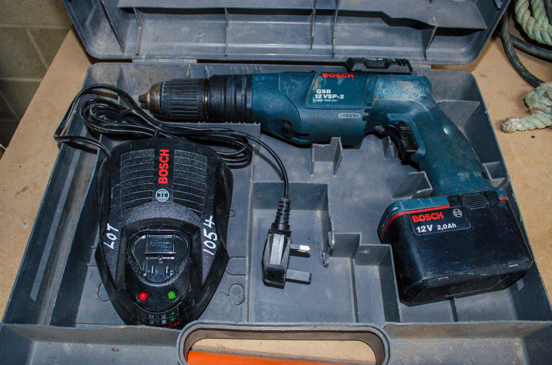 Bosch G-SB 12 VSP-2 12v cordless drill battery, charger & carry case ** Switch disconnected **