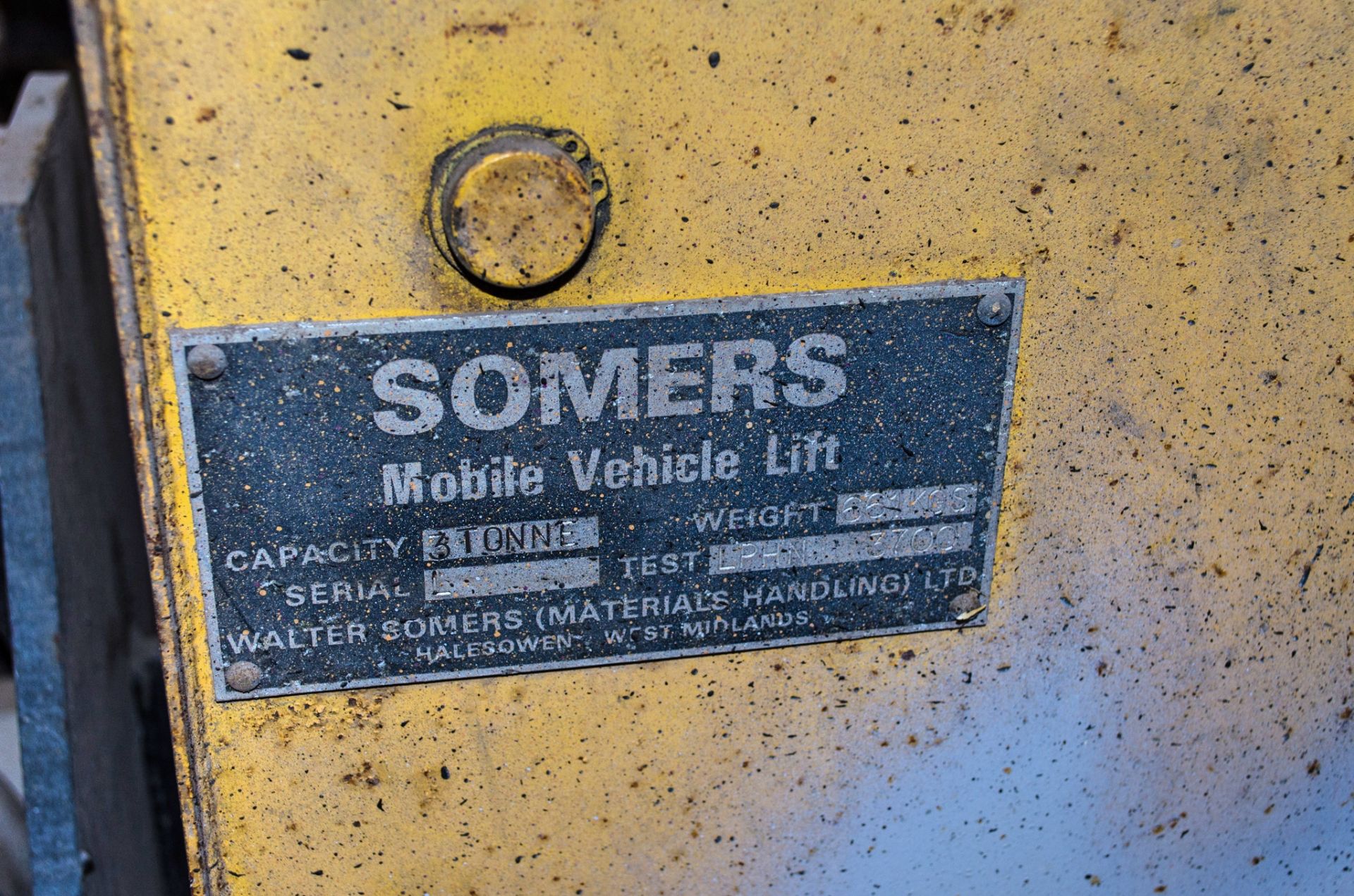Somers 3 phase mobile column vehicle lift system Comprising of: 4 - 3 tonne lifts - Image 6 of 6