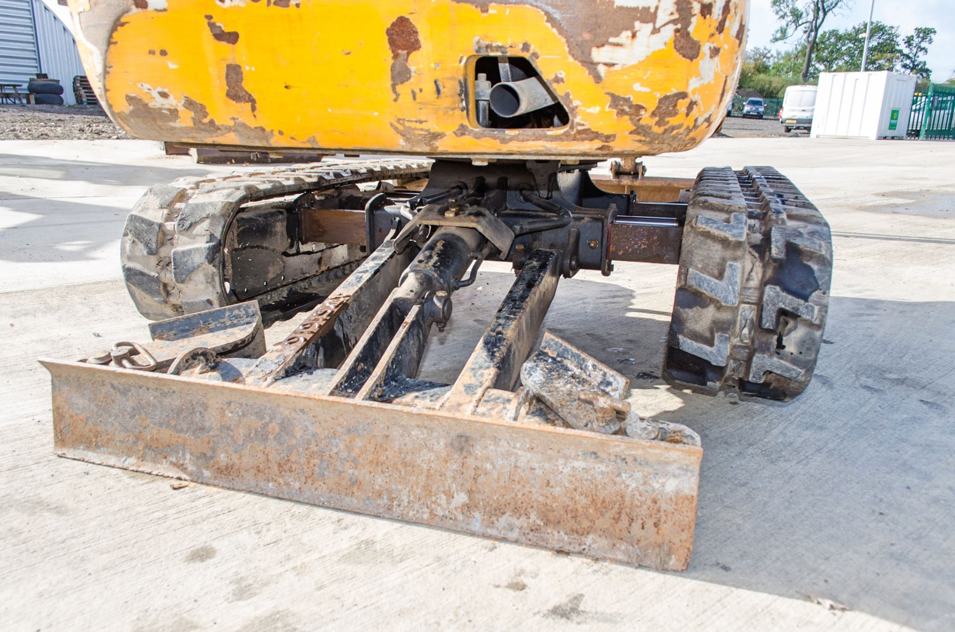 JCB 8018 1,5 tonne rubber tracked mini excavator Year: 2016 S/N: 2497642 Recorded Hours: 1718 blade, - Image 18 of 24