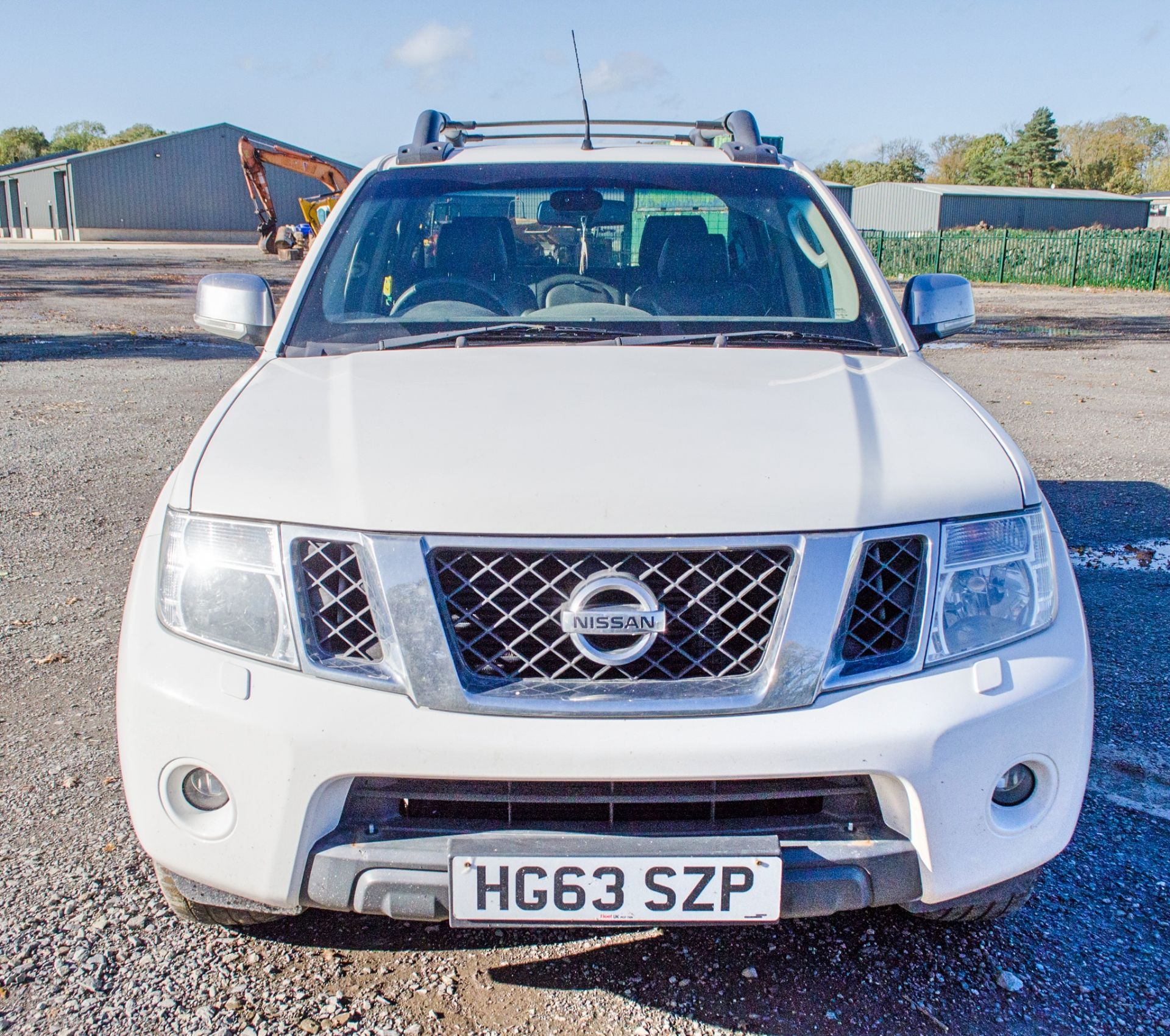 Nissan Navara Tekna DCi 2.5 diesel auto double cab pick up Registration Number: HG63 SZP Date of - Image 5 of 30