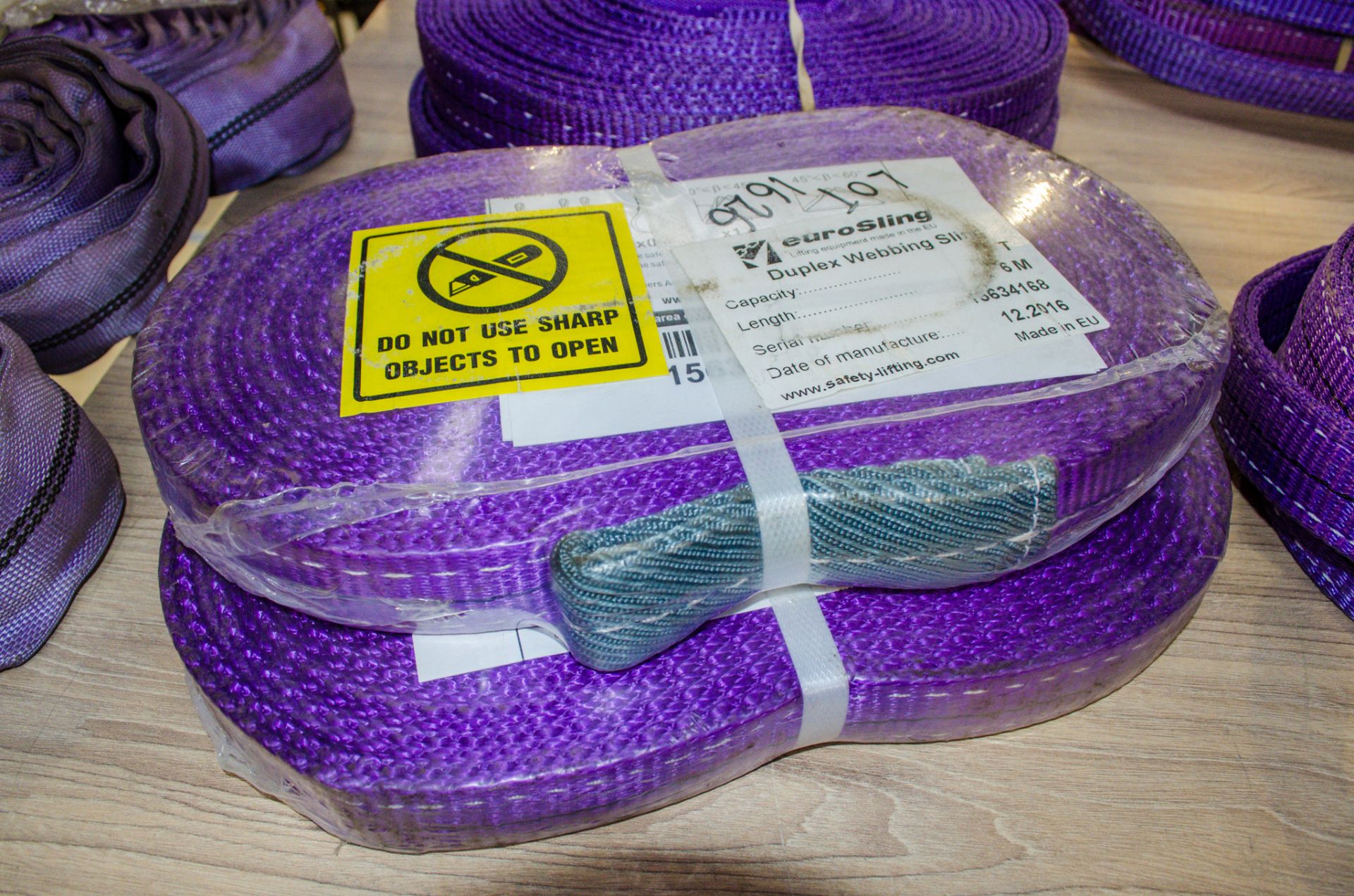 2 - 1 tonne x 6 metre webbing slings ** New and unused **