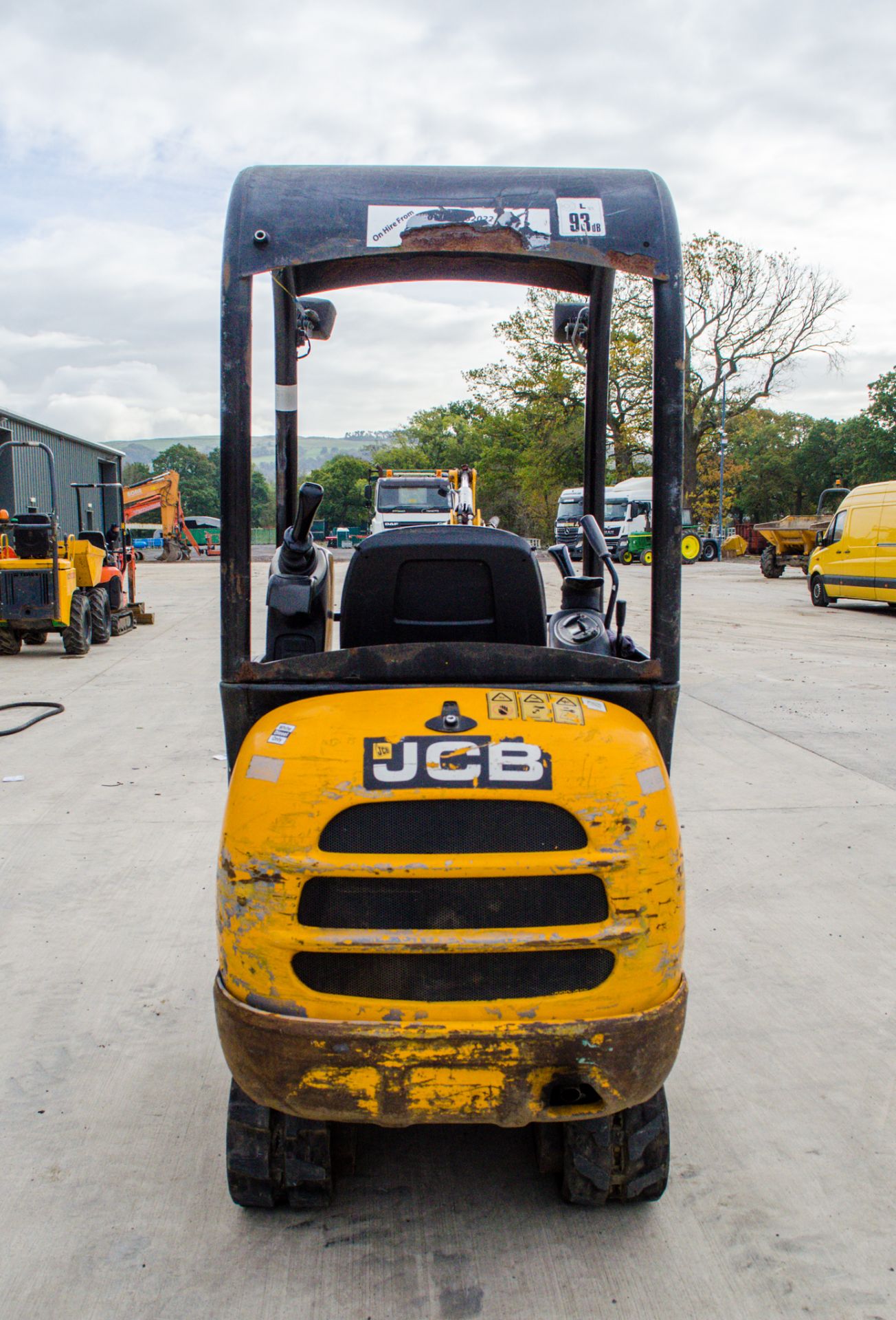 JCB 8014 1.4 tonne rubber tracked mini excavator Year: 2013 S/N: Recorded Hours: 2479 piped, blade & - Image 6 of 22