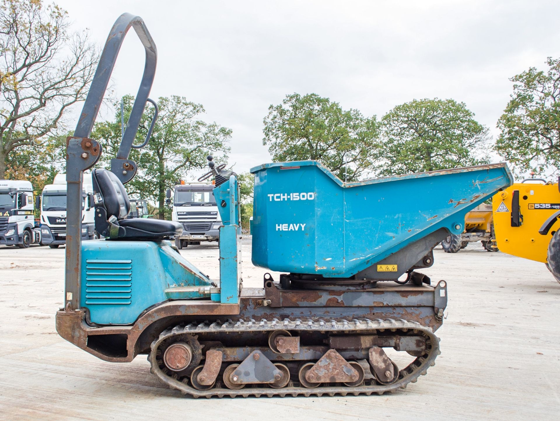 Messeri TCH1500 1.5 tonne rubber tracked swivel skip dumper Year: 2012 S/N: C1002300 Recorded Hours: - Image 7 of 18