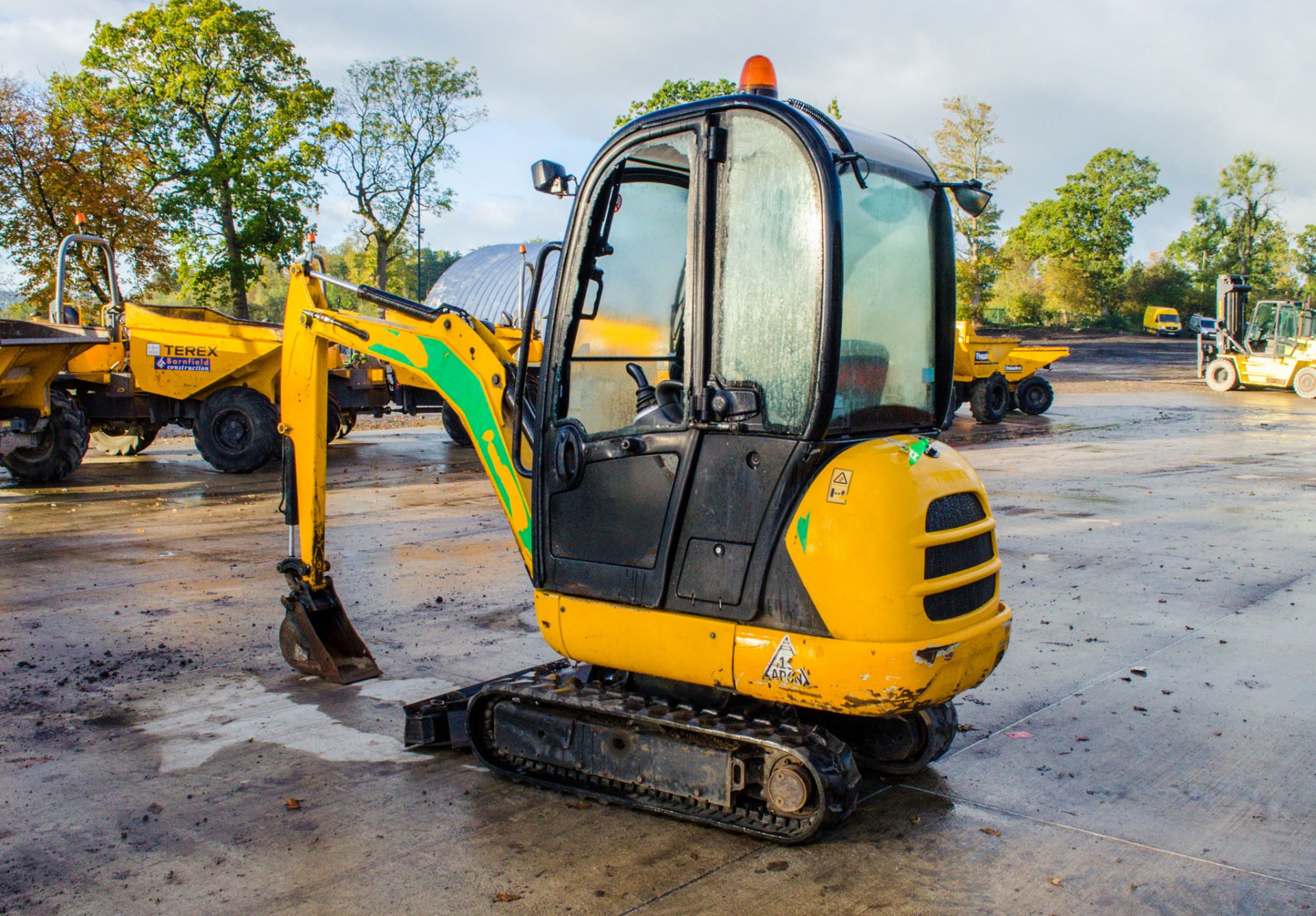 JCB 8018 CTS 1.8 tonne rubber tracked mini excavator  Year: 2016 S/N: 2497615 Recorded Hours: 1424 - Image 4 of 23