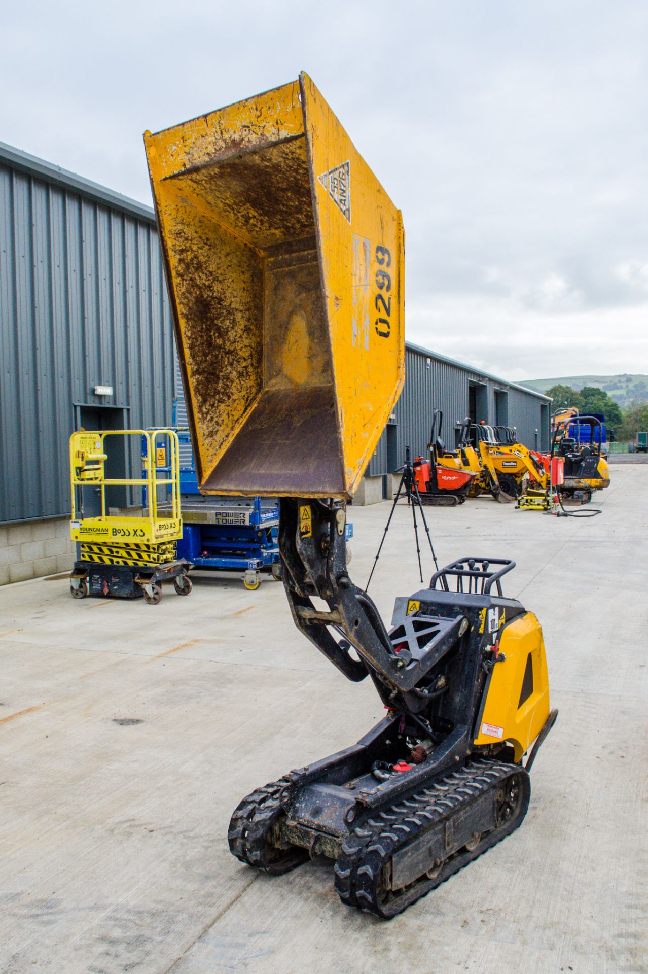 JCB HTD-5 500kg rubber tracked hi-tip dumper Year: 2016 S/N: 1593498 0299 - Image 11 of 16