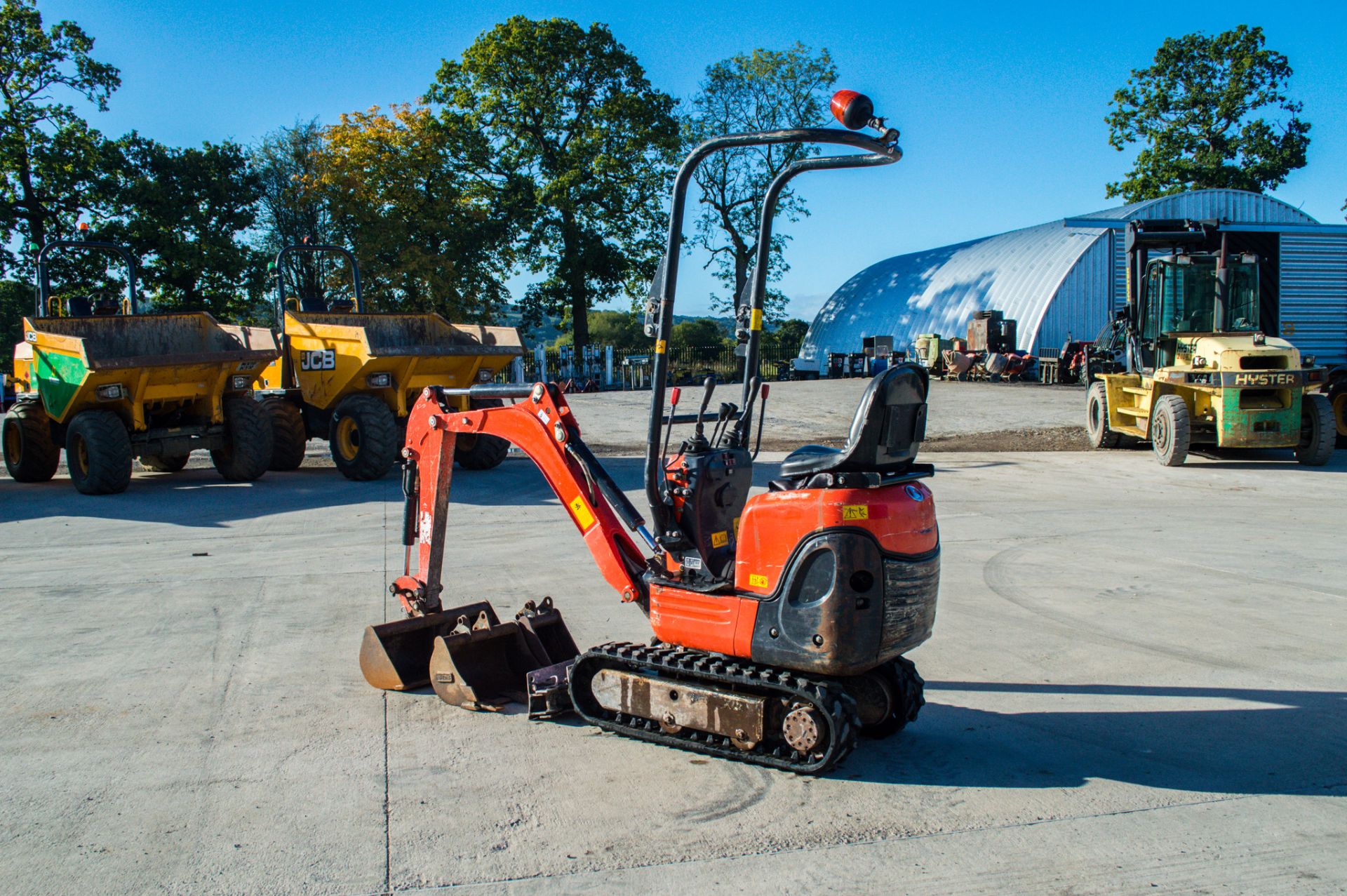 Kubota K008-3 0.8 tonne rubber tracked micro excavator Year: 2018 S/N: 30713 Recorded Hours: 1319 - Image 4 of 19