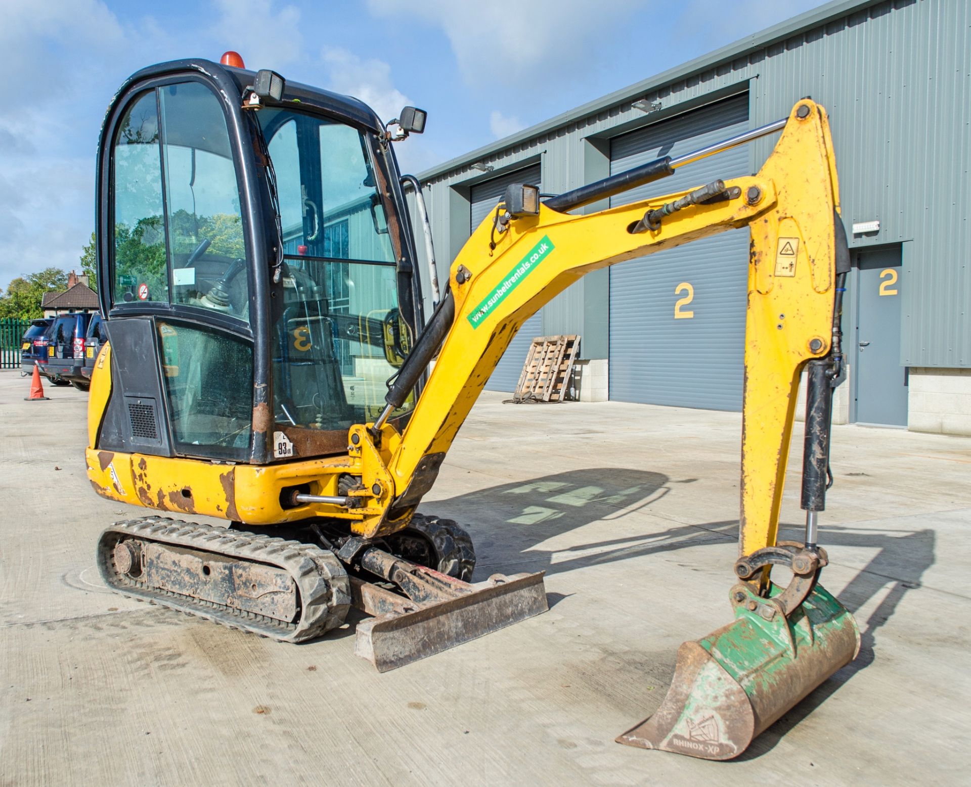 JCB 8016 1.5 tonne rubber tracked mini excavator Year: 2015 S/N: 2071782 Recorded Hours: 1915 blade, - Image 2 of 22