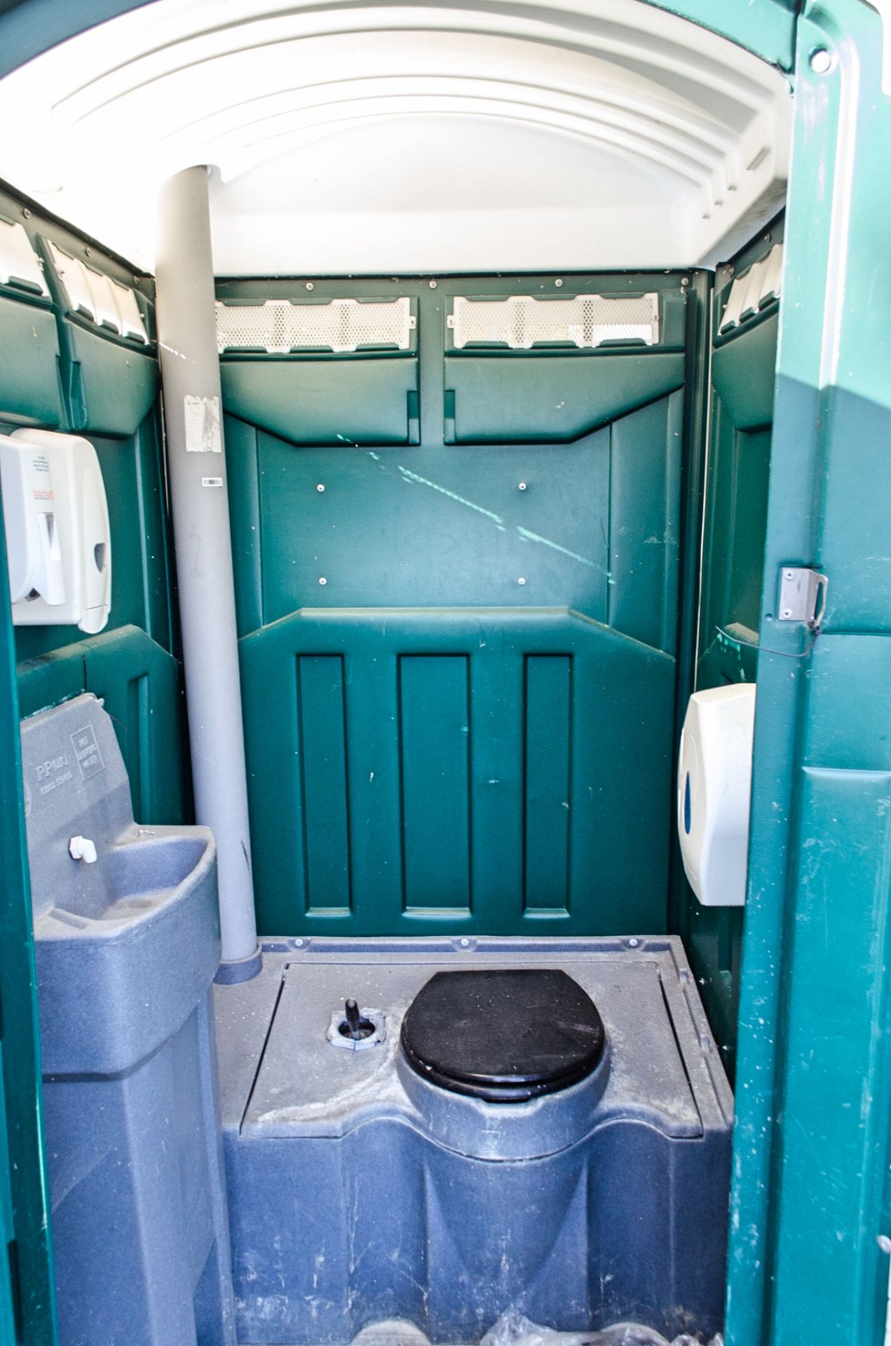 Plastic portable toilet 21089080 - Image 3 of 3