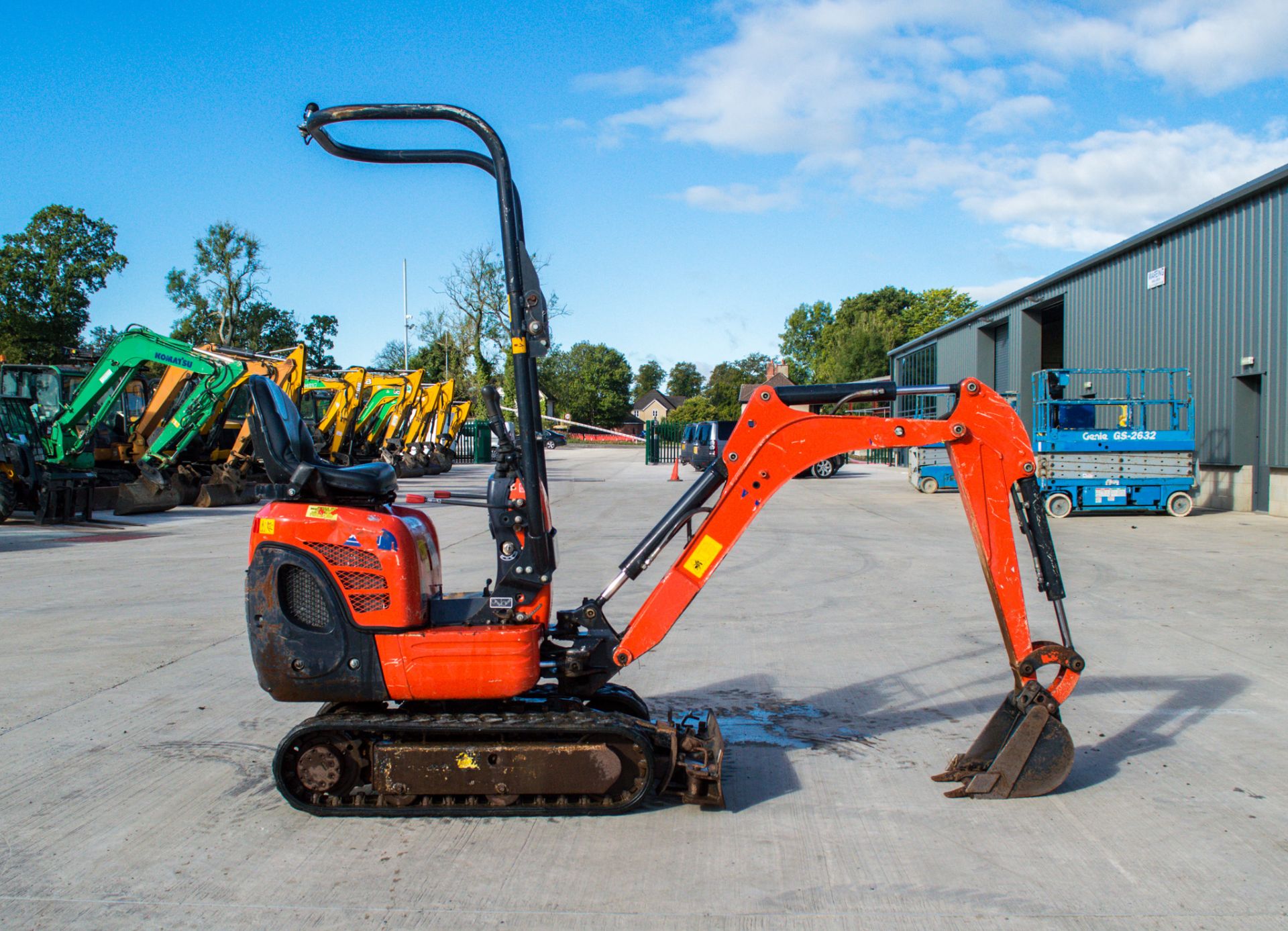 Kubota K008-3 0.8 tonne rubber tracked micro excavator Year: 2018 S/N: 30712 Recorded Hours: 837 - Image 8 of 20