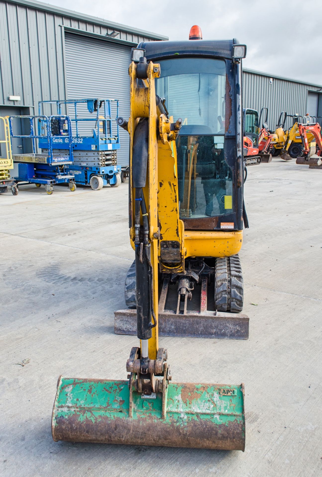 JCB 8016 1.5 tonne rubber tracked mini excavator Year: 2015 S/N: 2071782 Recorded Hours: 1915 blade, - Image 5 of 22