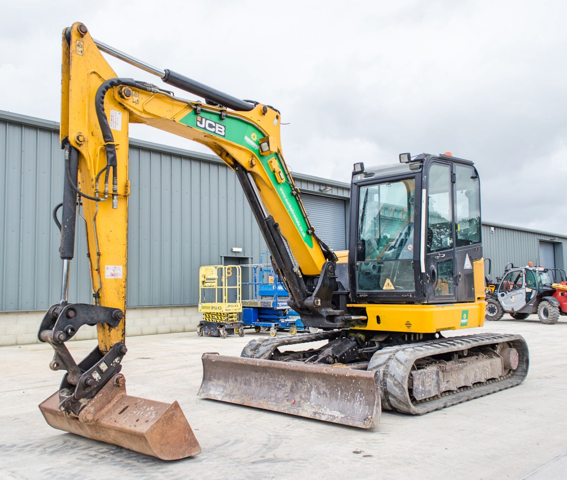 JCB 8085 8 tonne rubber tracked excavator Year: 2014 S/N: 2248847 Recorded Hours: 4478 blade, piped,