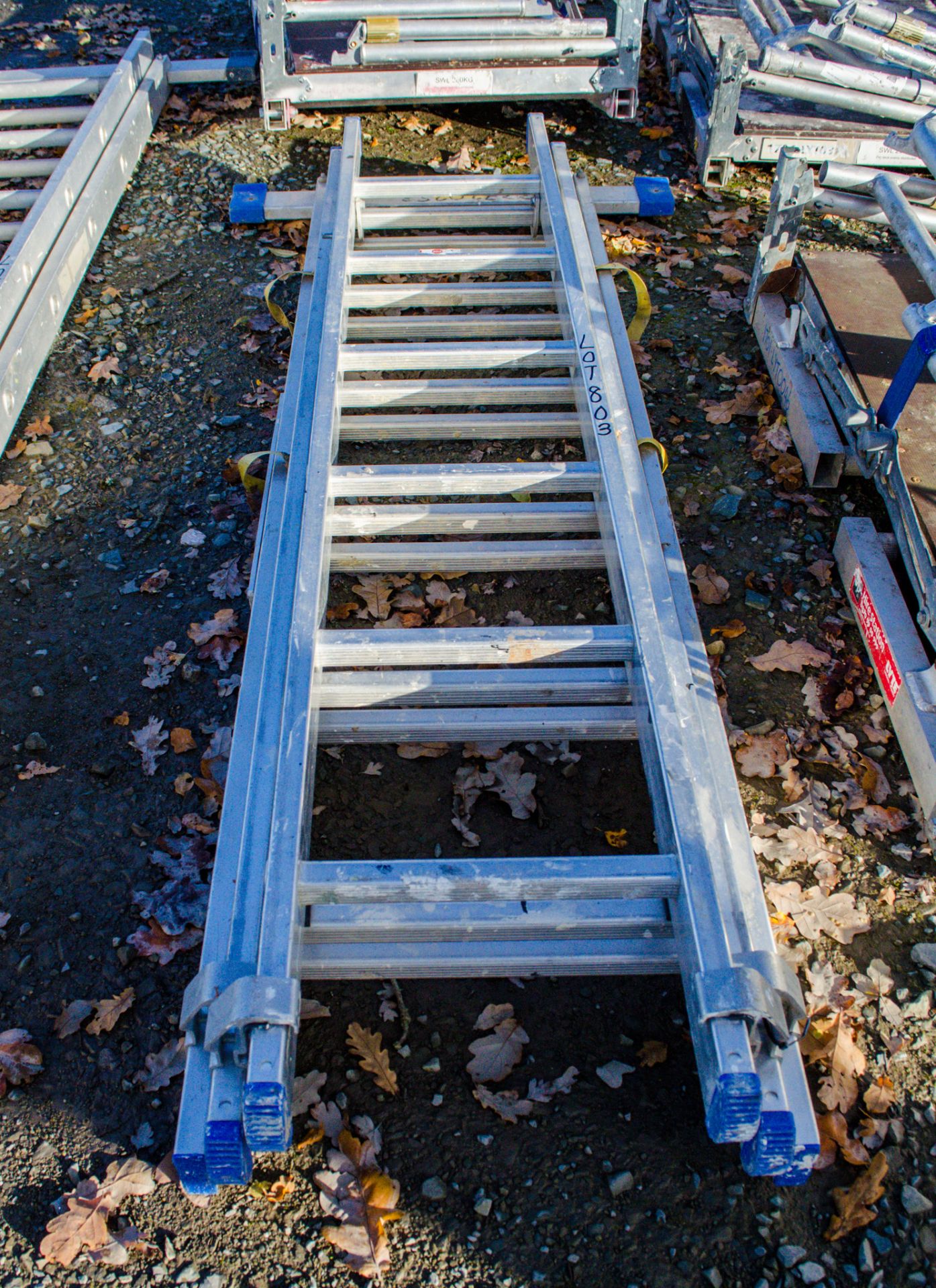 3 stage aluminium ladder 33720253