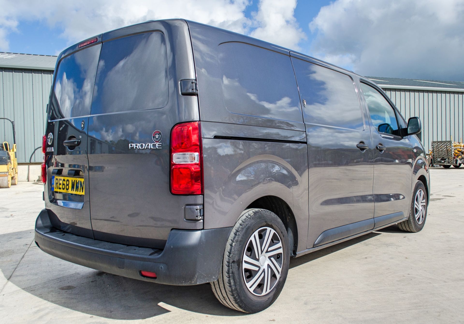 Toyota Proace Icon 1560cc diesel panel van Registration Number:RE68 WWN Date of Registration: 04/ - Image 4 of 26