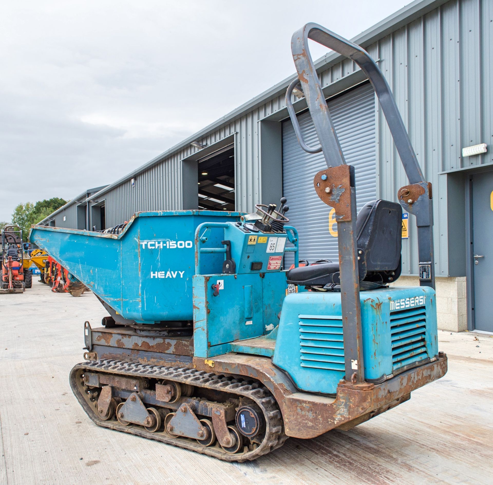 Messeri TCH1500 1.5 tonne rubber tracked swivel skip dumper Year: 2012 S/N: C1002300 Recorded Hours: - Image 4 of 18