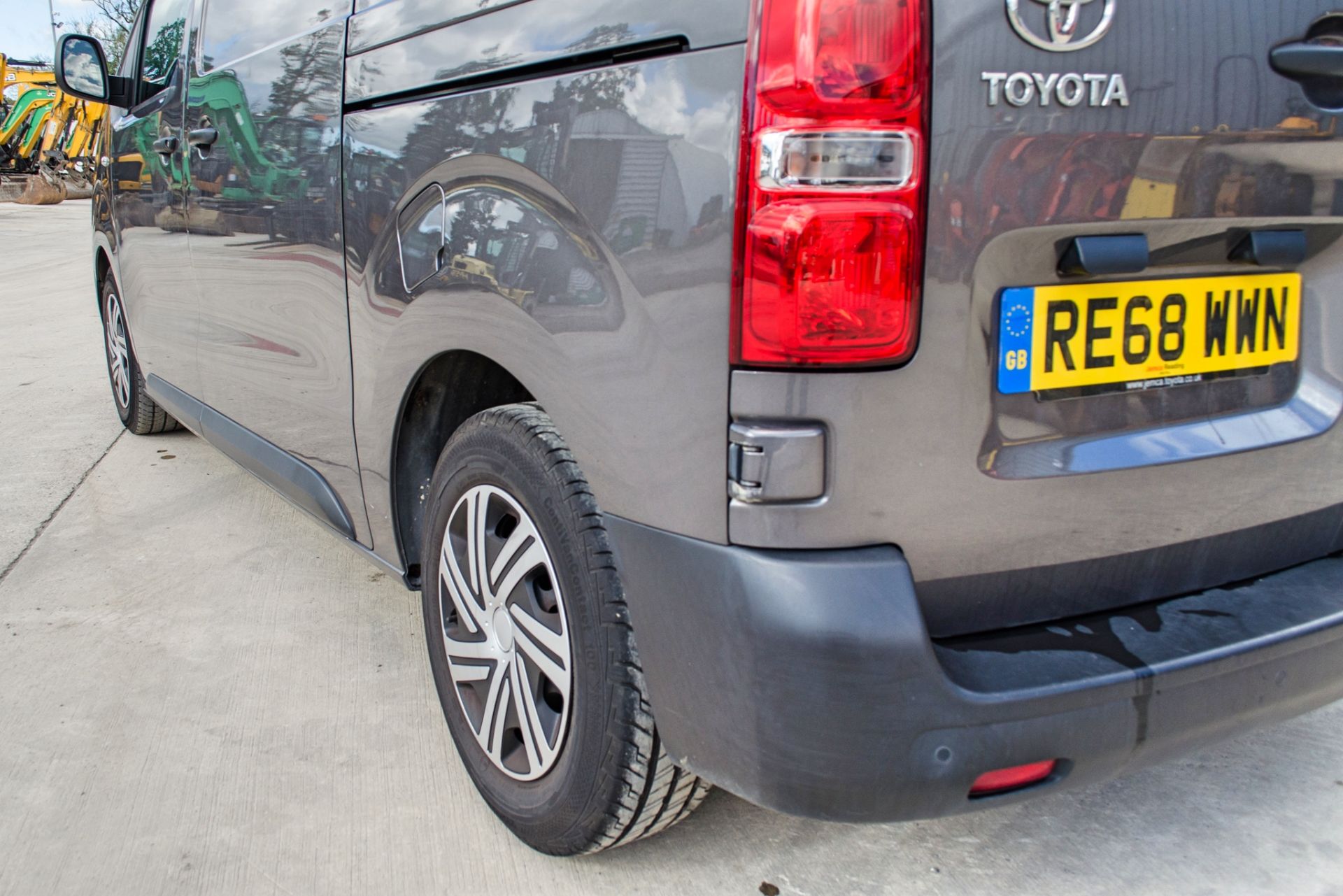 Toyota Proace Icon 1560cc diesel panel van Registration Number:RE68 WWN Date of Registration: 04/ - Image 10 of 26