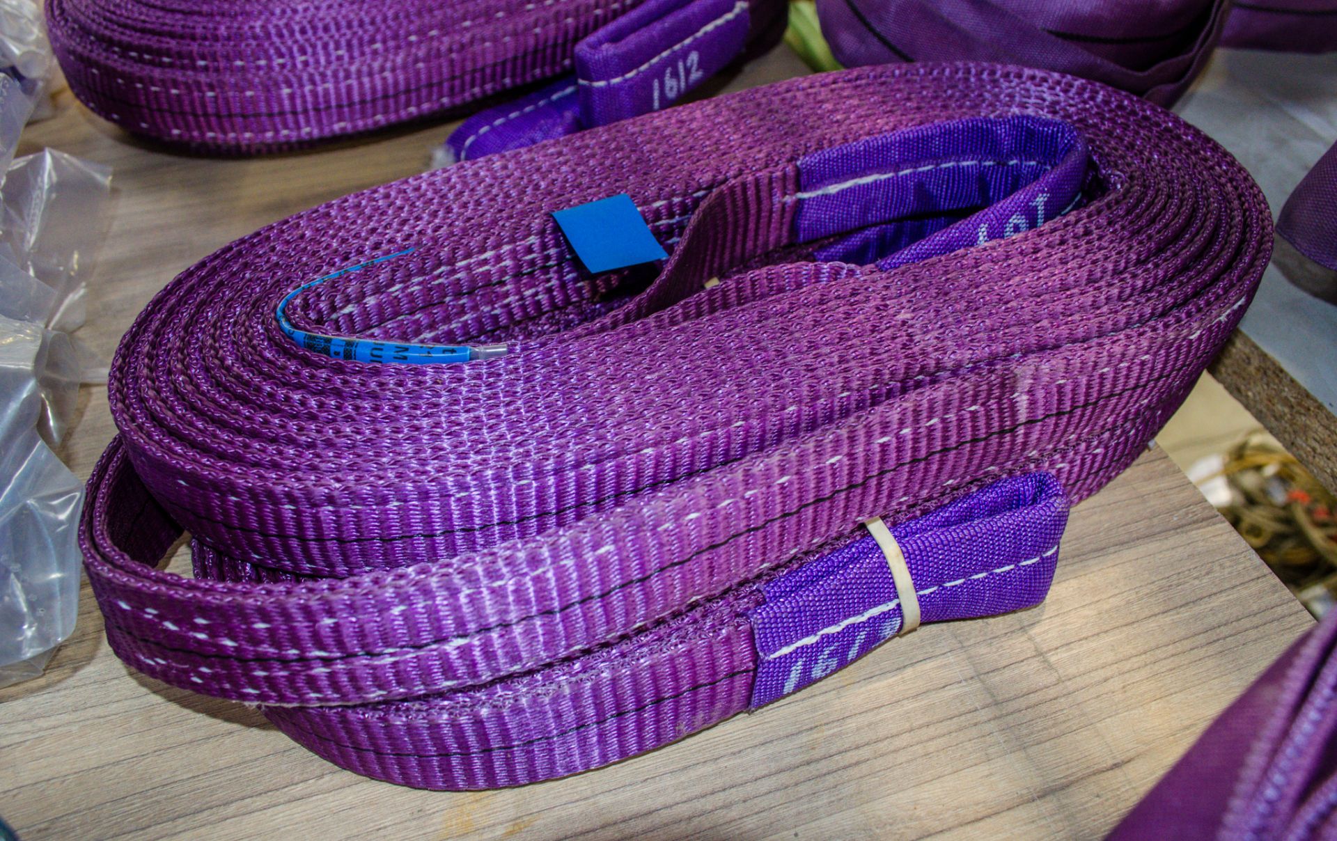 4 - 1 tonne x 5 metre webbing slings ** New and unused **