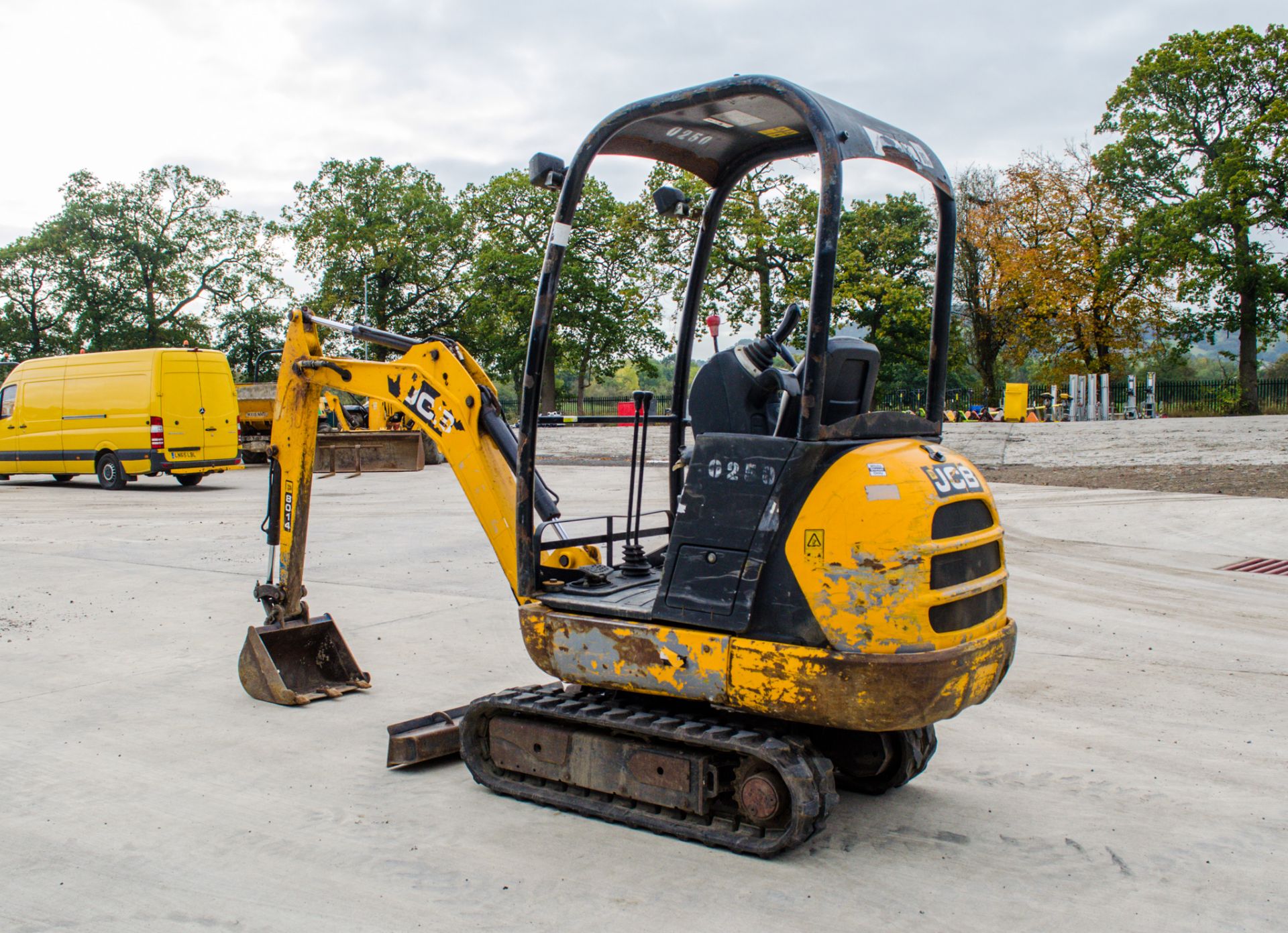 JCB 8014 1.4 tonne rubber tracked mini excavator Year: 2013 S/N: Recorded Hours: 2479 piped, blade & - Image 4 of 22