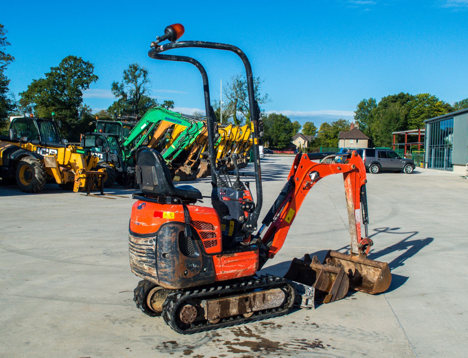 Kubota K008-3 0.8 tonne rubber tracked micro excavator Year: 2018 S/N: 30713 Recorded Hours: 1319 - Image 3 of 19