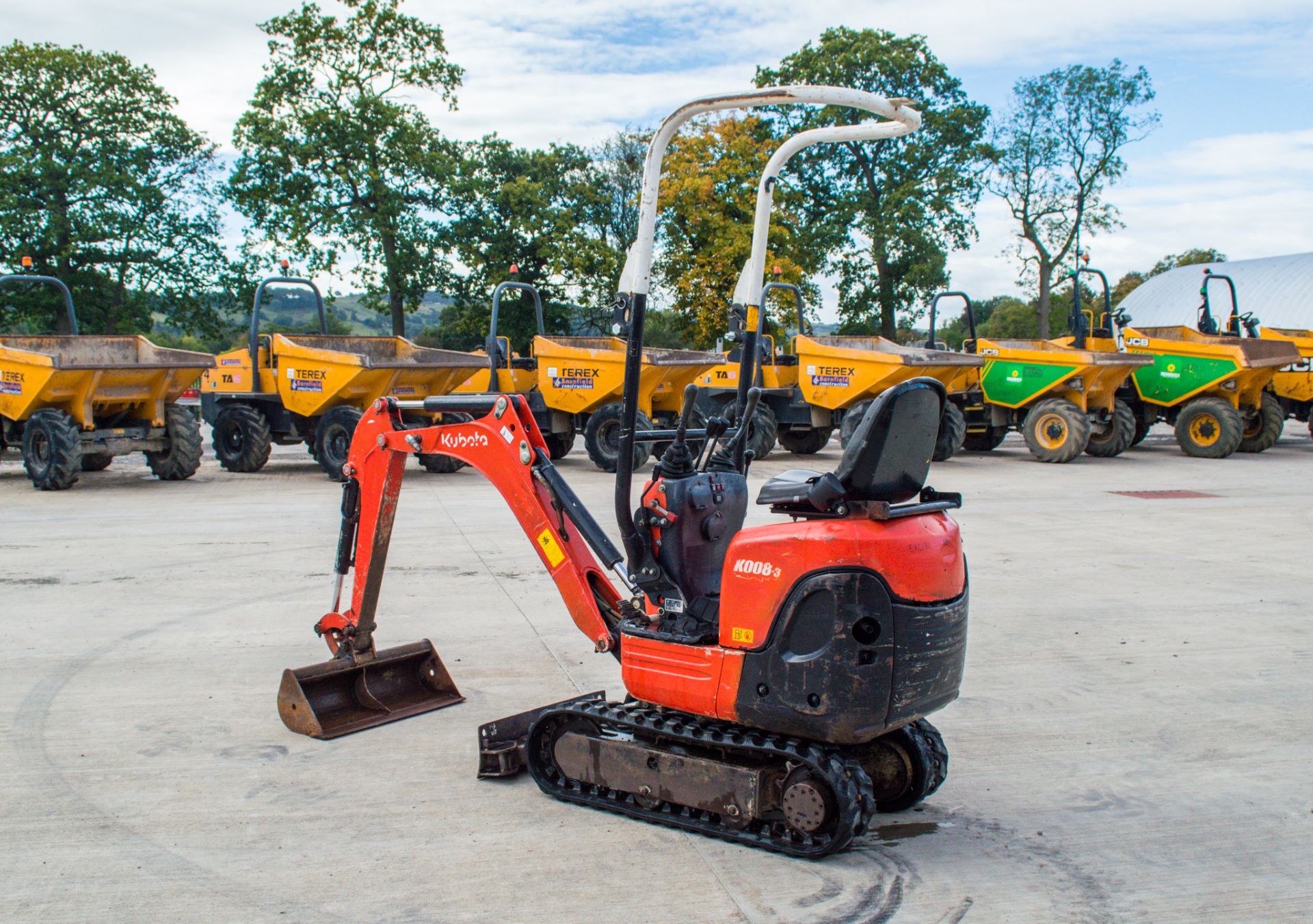 Kubota K008-3 0.8 tonne rubber tracked micro excavator Year: 2014 S/N: 25104 Recorded Hours: 2797 - Image 4 of 18