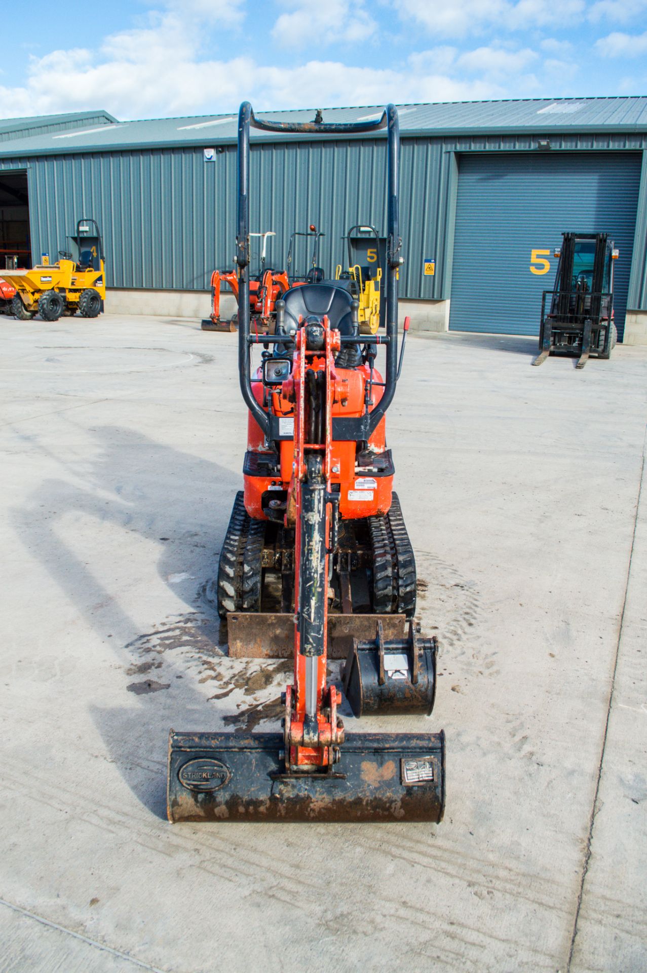 Kubota K008-3 0.8 tonne rubber tracked micro excavator Year: 2018 S/N: 31089 Recorded Hours: 850 - Image 5 of 22