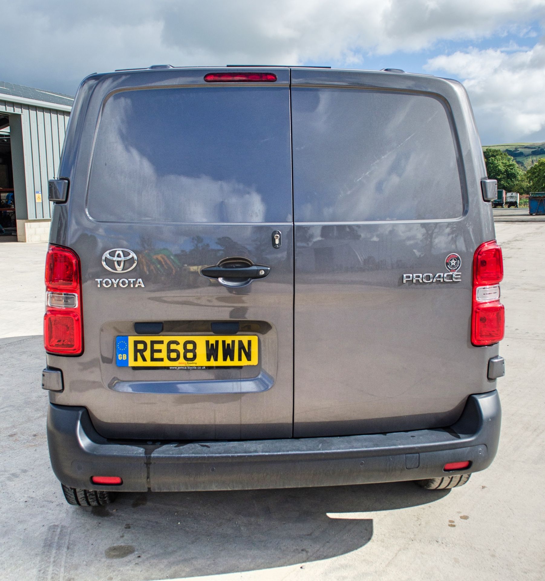 Toyota Proace Icon 1560cc diesel panel van Registration Number:RE68 WWN Date of Registration: 04/ - Image 6 of 26