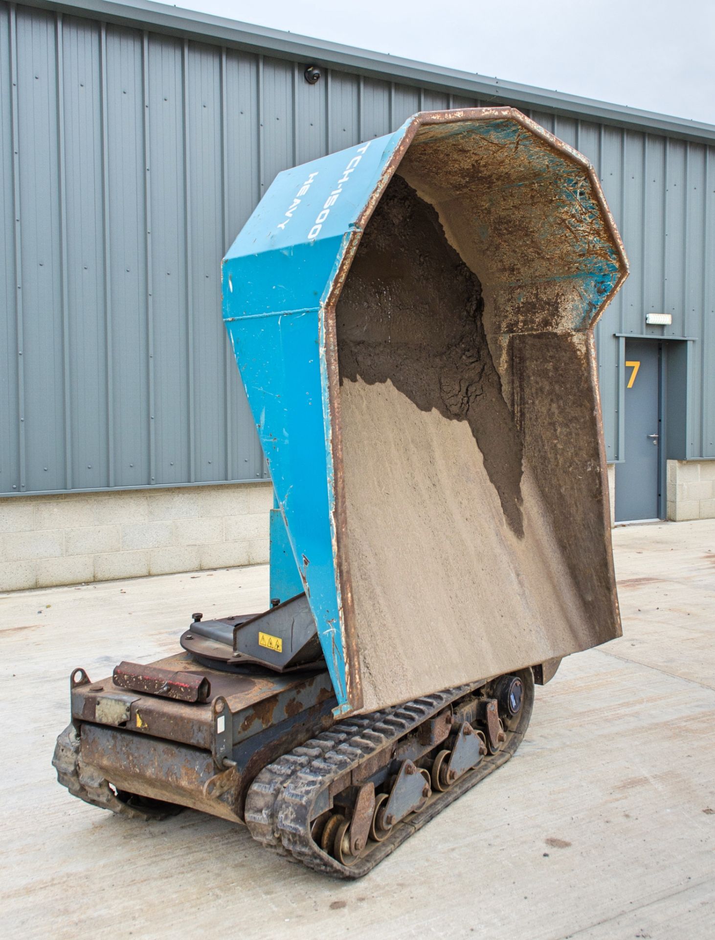 Messeri TCH1500 1.5 tonne rubber tracked swivel skip dumper Year: 2012 S/N: C1002300 Recorded Hours: - Image 9 of 18