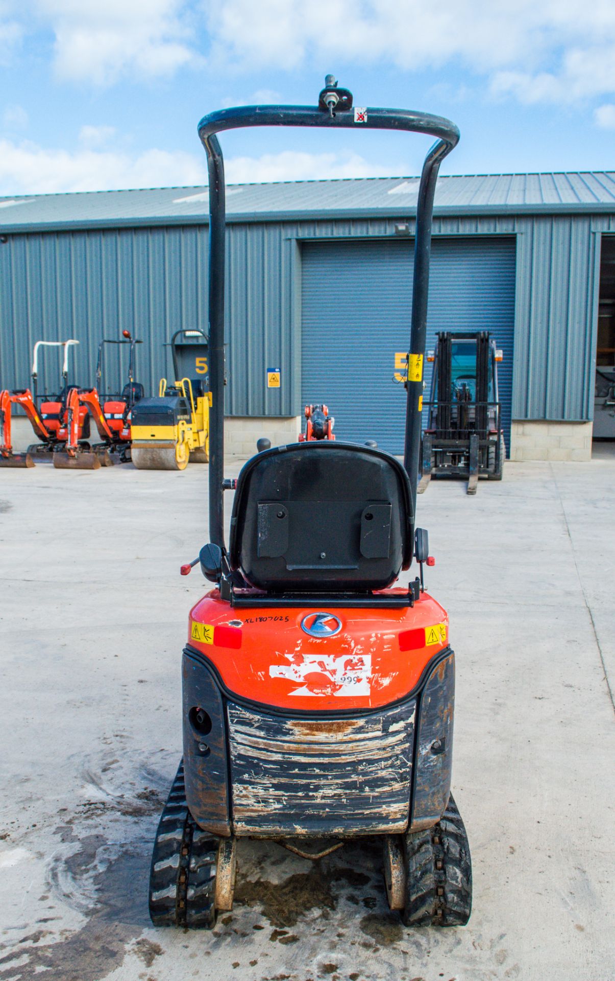 Kubota K008-3 0.8 tonne rubber tracked micro excavator Year: 2018 S/N: 31089 Recorded Hours: 850 - Image 6 of 22