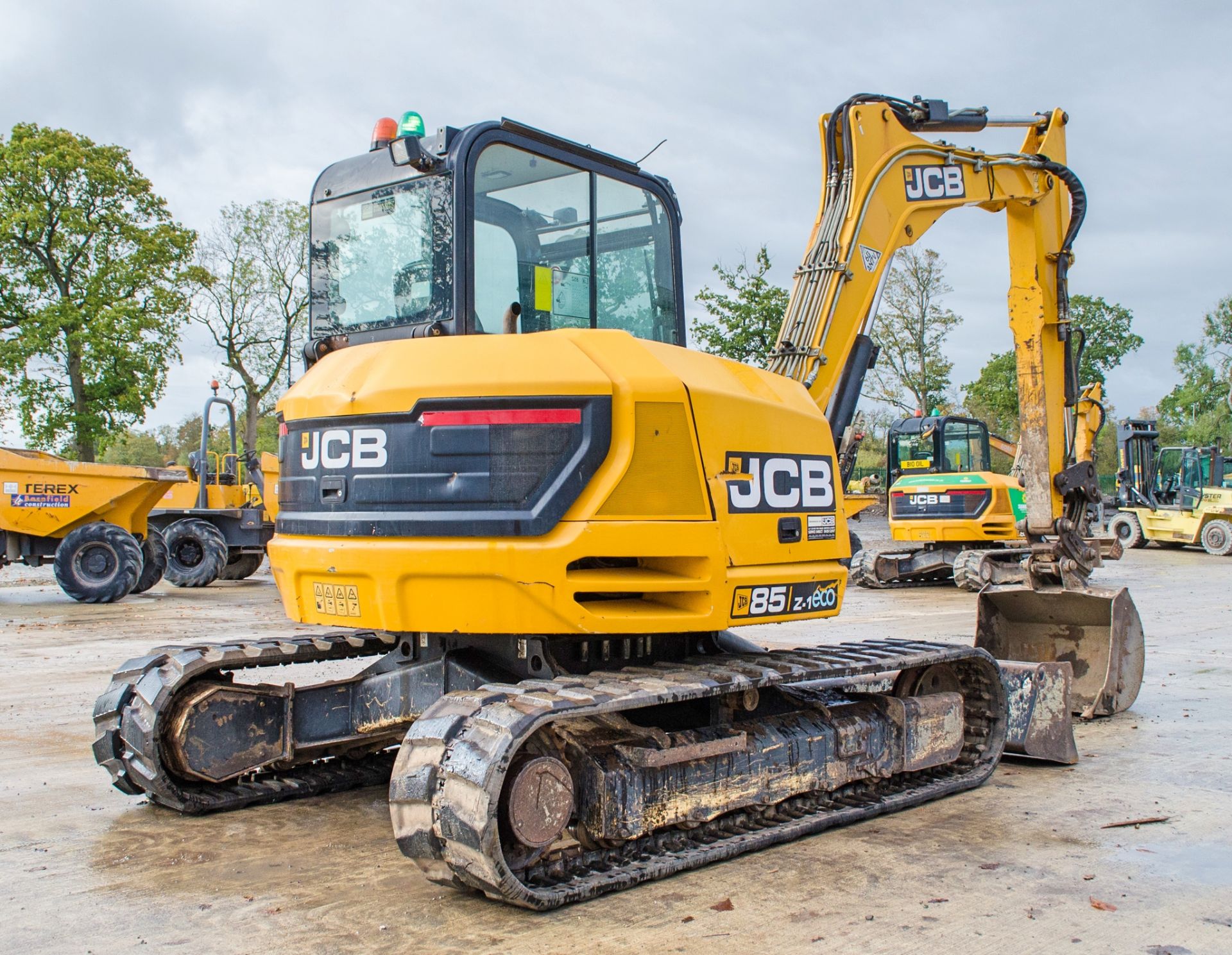 JCB 85Z-1 Eco 8.5 tonne rubber tracked excavator Year: 2016 S/N: 2249351 Recorded Hours: 3765 blade, - Image 3 of 22