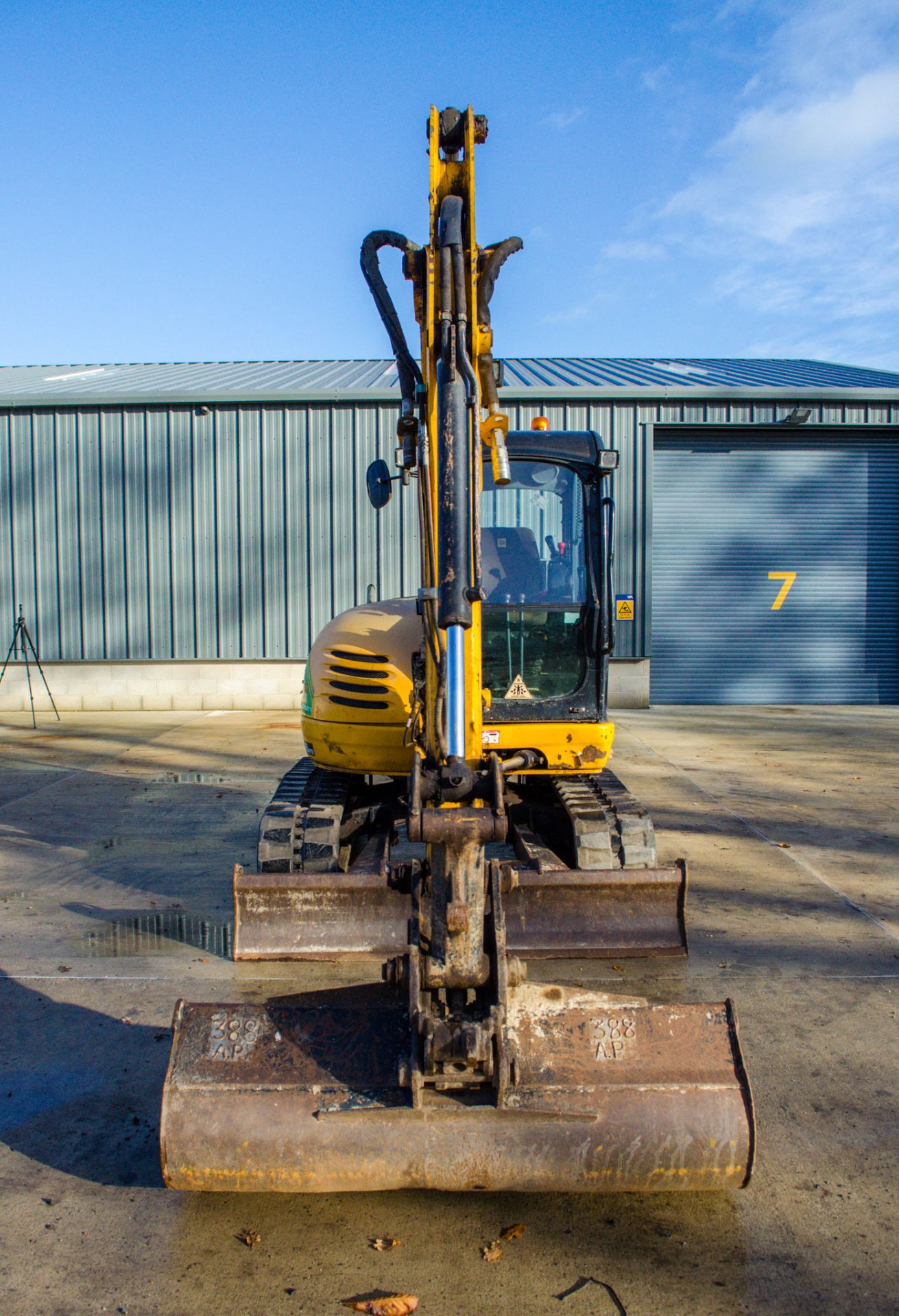 JCB 8055 RTS 5.5 tonne rubber tracked midi excavator Year: 2014 S/N: 20060711 Recorded Hours: 3164 - Image 5 of 20