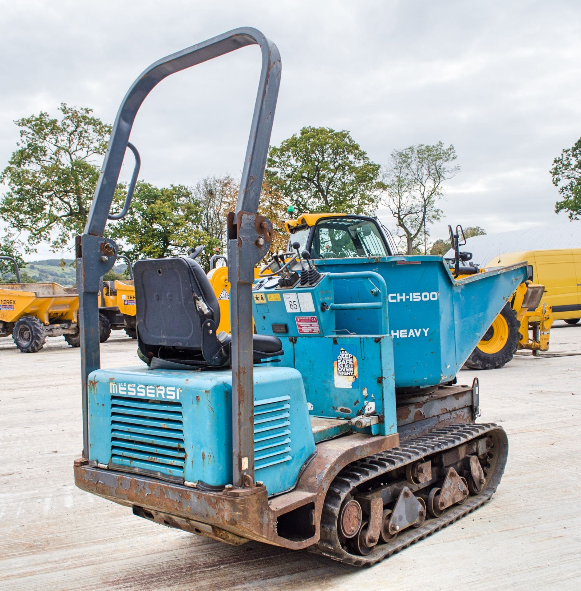 Messeri TCH1500 1.5 tonne rubber tracked swivel skip dumper Year: 2012 S/N: C1002300 Recorded Hours: - Image 3 of 18