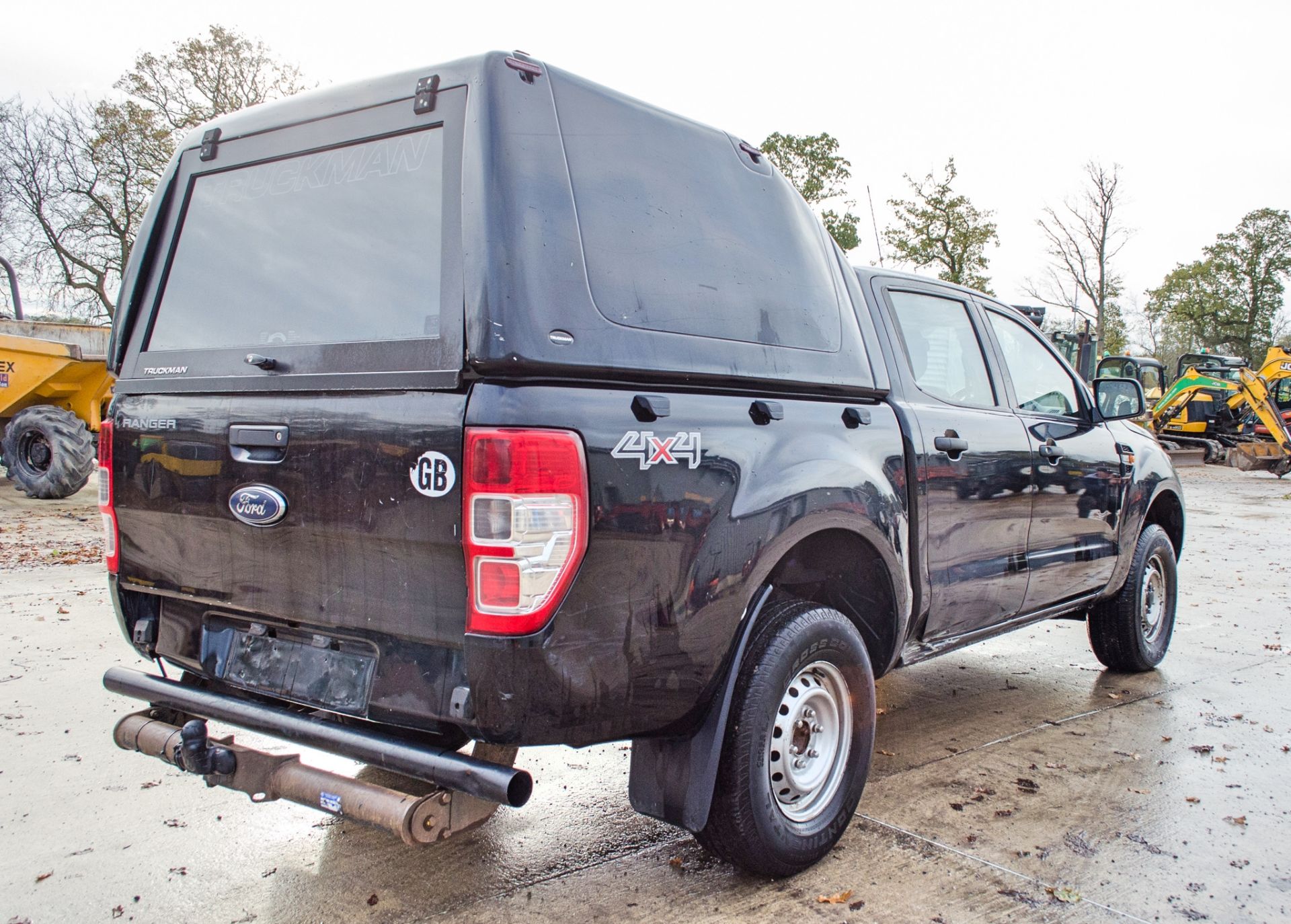 Ford Ranger 2.2 TDCI 160 XL double cab pick up (Ex MOD) VIN: 6FPPXXMJ2PHU42769 Date of Entry into - Image 3 of 33