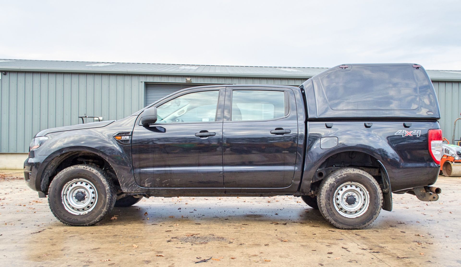 Ford Ranger 2.2 TDCI 160 XL double cab pick up (Ex MOD) VIN: 6FPPXXMJ2PHU42742 Date of Entry into - Image 7 of 32