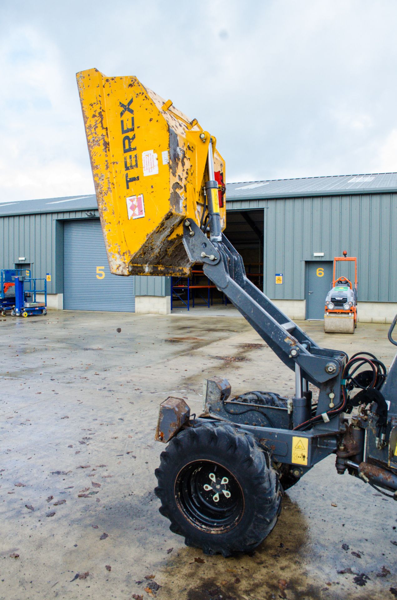 Terex TA1EH 1 tonne hi-tip dumper Year: 2014 S/N: 2064 Recorded Hours: 1213 A641656 - Image 15 of 21