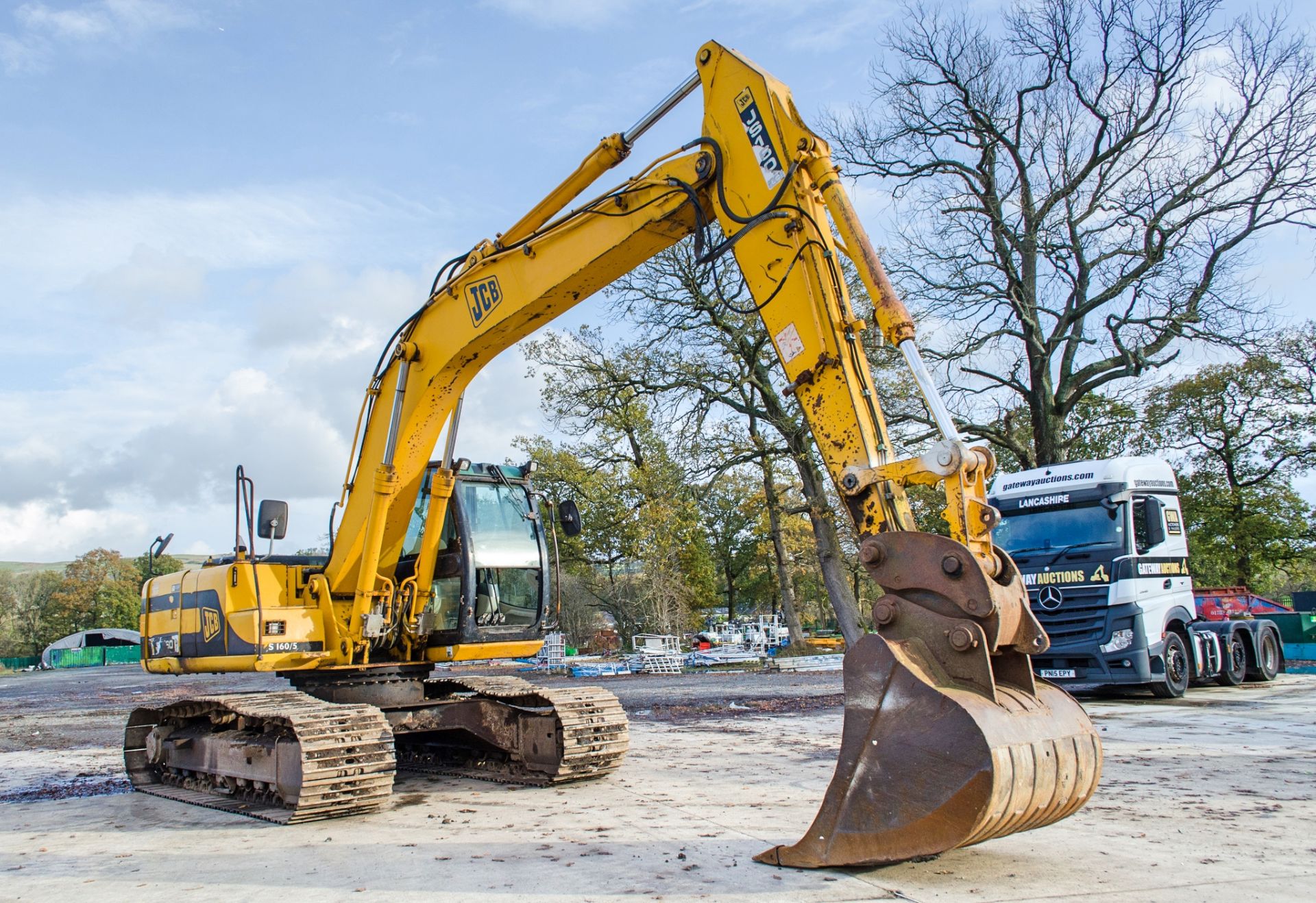 JCB JS160LC 16 tonne steel tracked excavator Year: 2004 S/N: 703772 Recorded Hours: 10424 piped, - Image 2 of 25