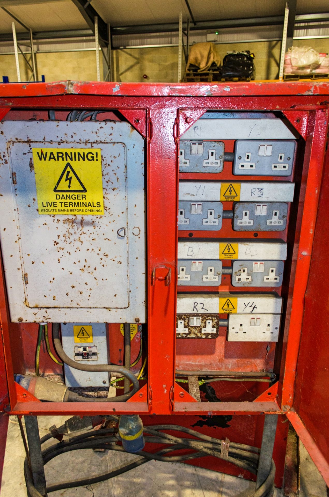 3 phase site distribution board MS3081 - Image 2 of 2