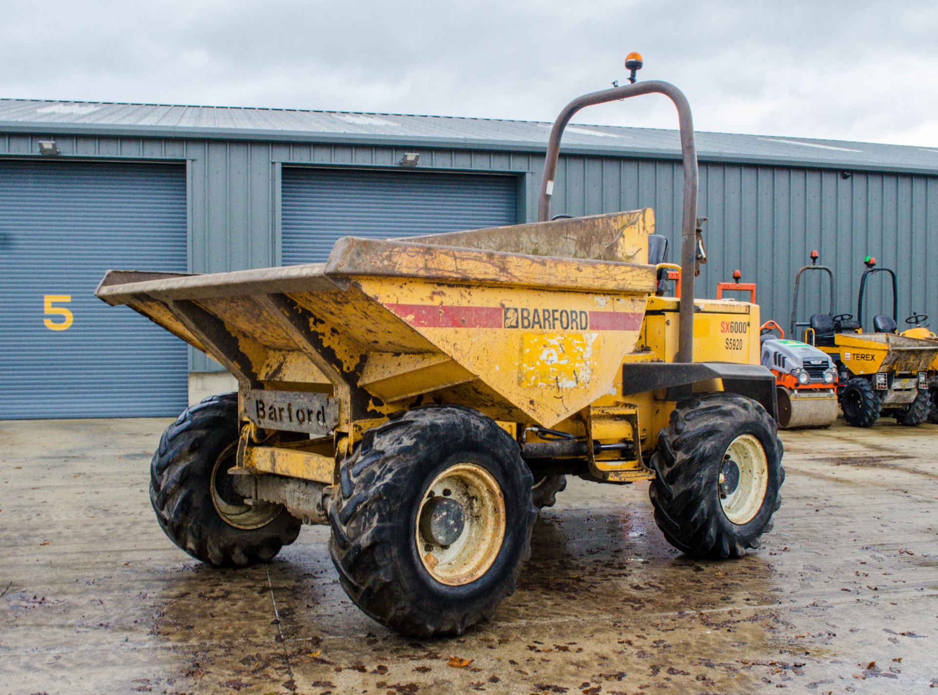 Barford SX6000 6 tonne straight skip dumper Year: 2006 S/N: SX61405 Recorded Hours: 2195 S5920