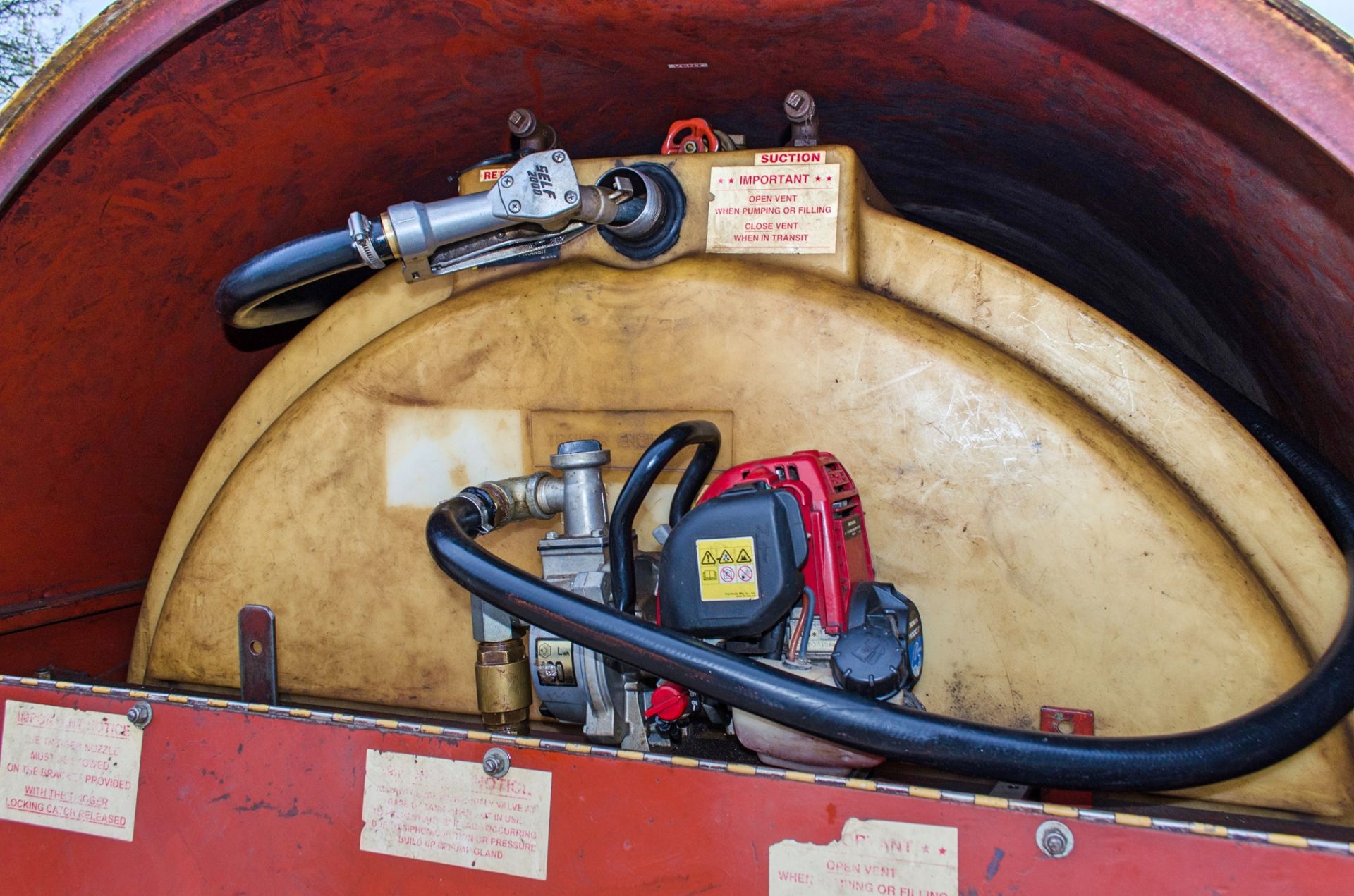 Trailer Engineering 2140 litre site tow bunded fuel bowser c/w petrol driven pump, delivery hose & - Image 4 of 4