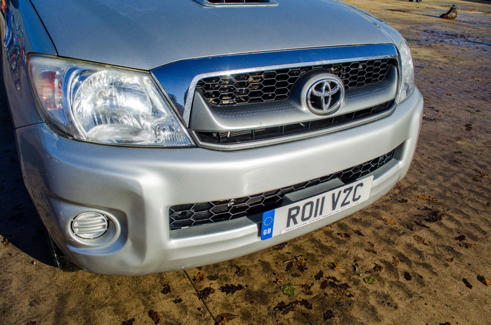 Toyota Hilux 2.5 D-4D 144 HL2 4wd double cab pick up Registration Number: R011 VZC Date of - Image 15 of 29